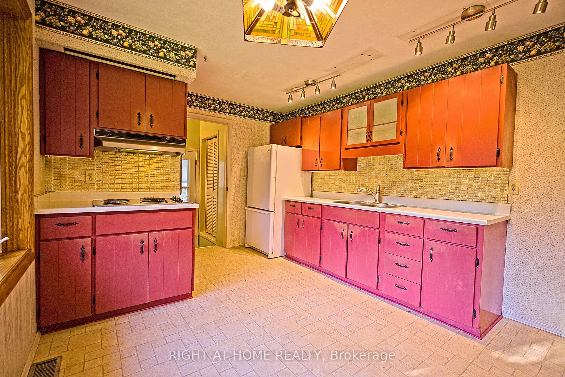 Photo 7 of 192 Old Varcoe Road N, Clarington, Courtice — HOMEH
