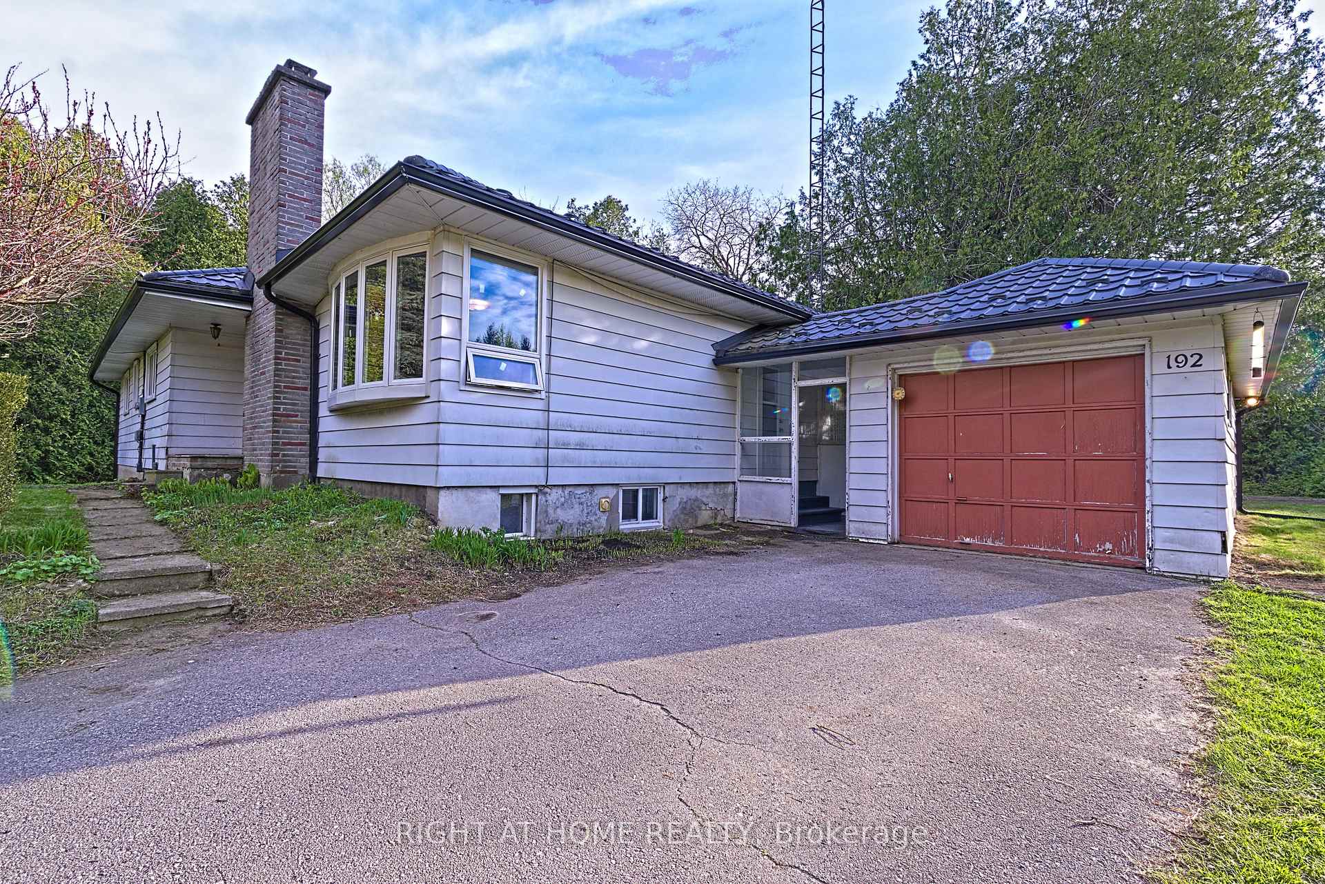 Photo 8 of 192 Old Varcoe Road N, Clarington, Courtice — HOMEH