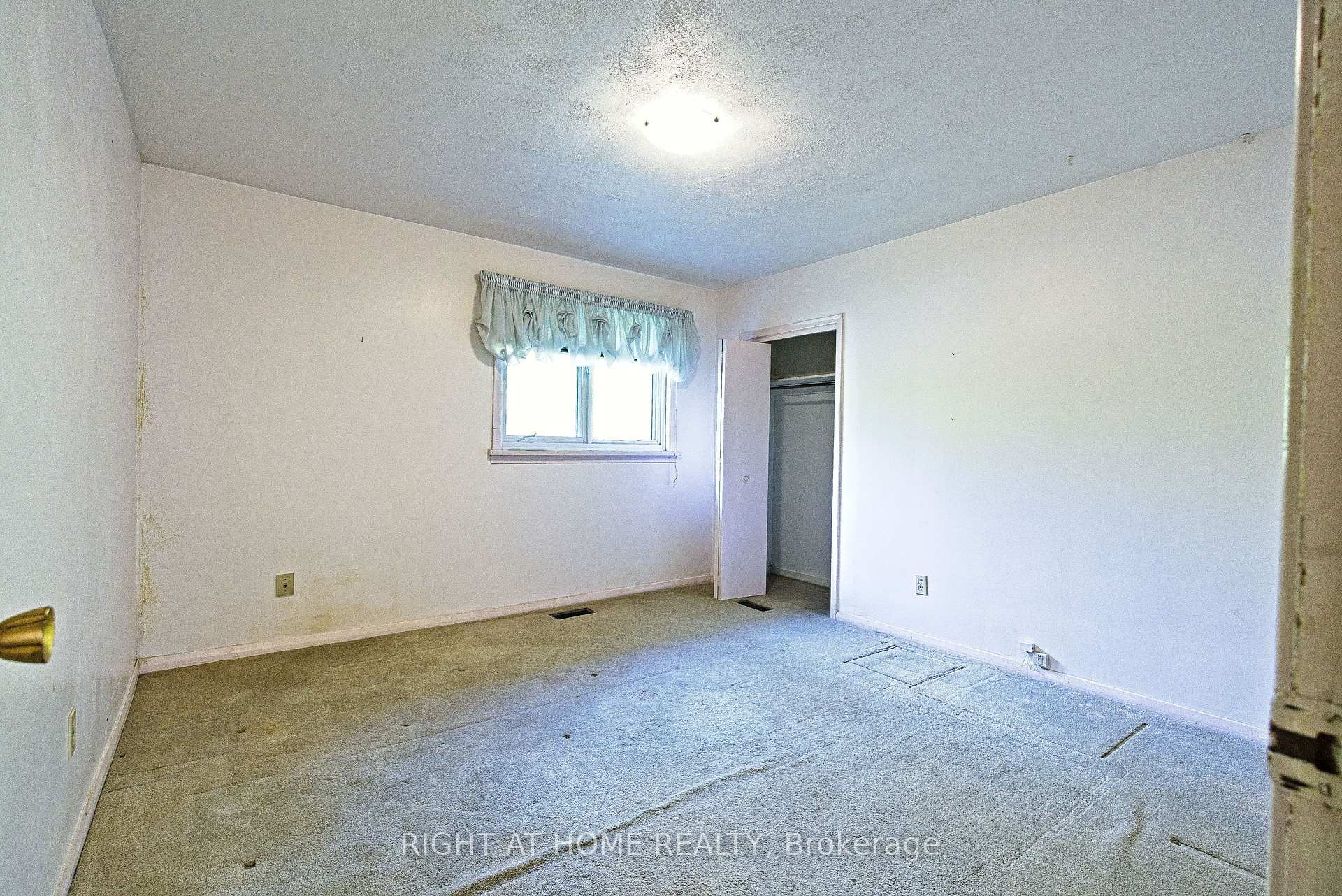Photo 17 of 192 Old Varcoe Road N, Clarington, Courtice — HOMEH