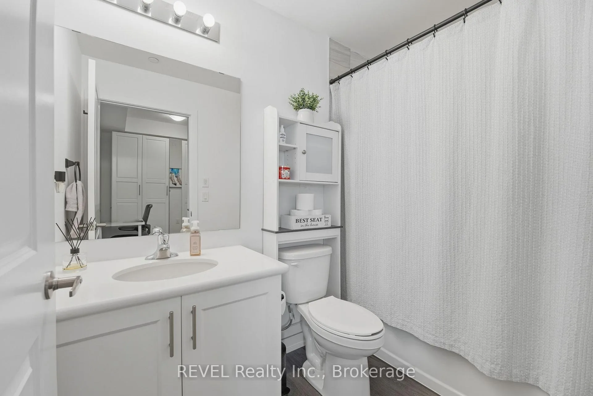 Photo 15 of Unit 333, 5055 Greenlane Road, Lincoln, Lincoln Lake — HOMEH