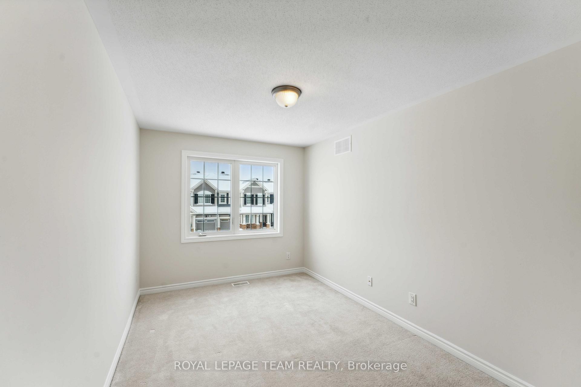 Photo 22 of 725 Logperch Circle, Ottawa, Barrhaven - Half Moon Bay — HOMEH
