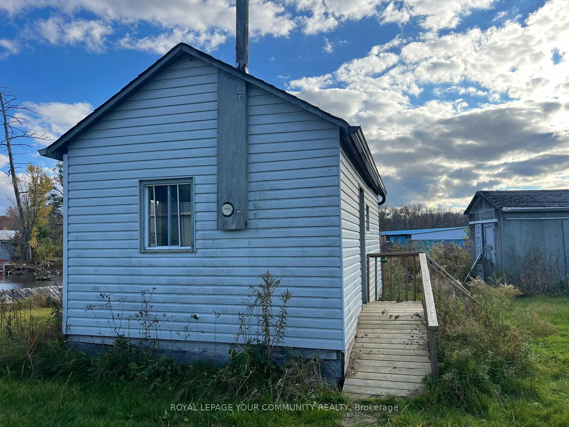 Photo 1 of 8 Island Drive, Georgina, Historic Lakeshore Communities — HOMEH
