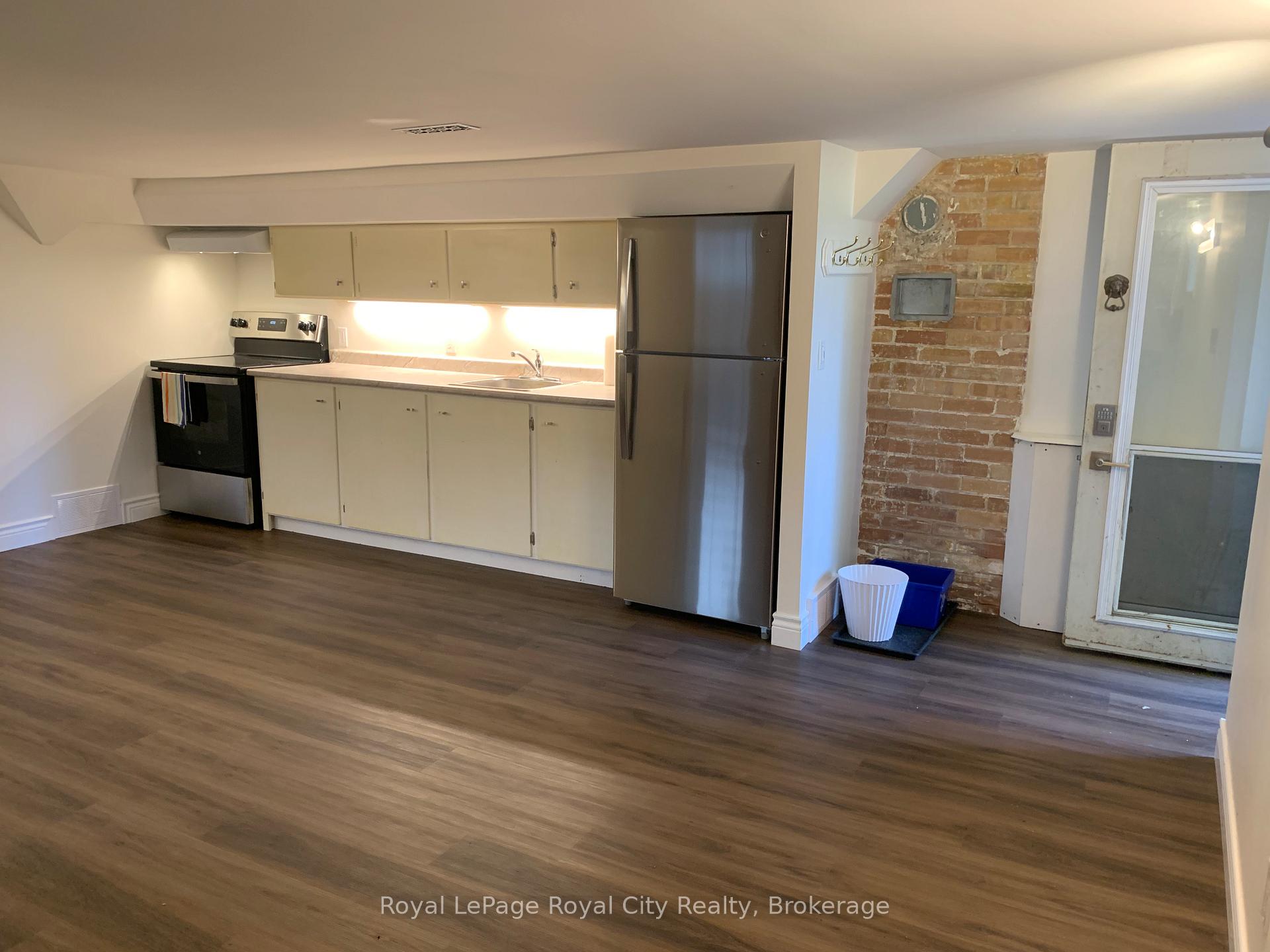 Photo 3 of Unit D, 28 Arthur Street, Guelph, St. George's — HOMEH