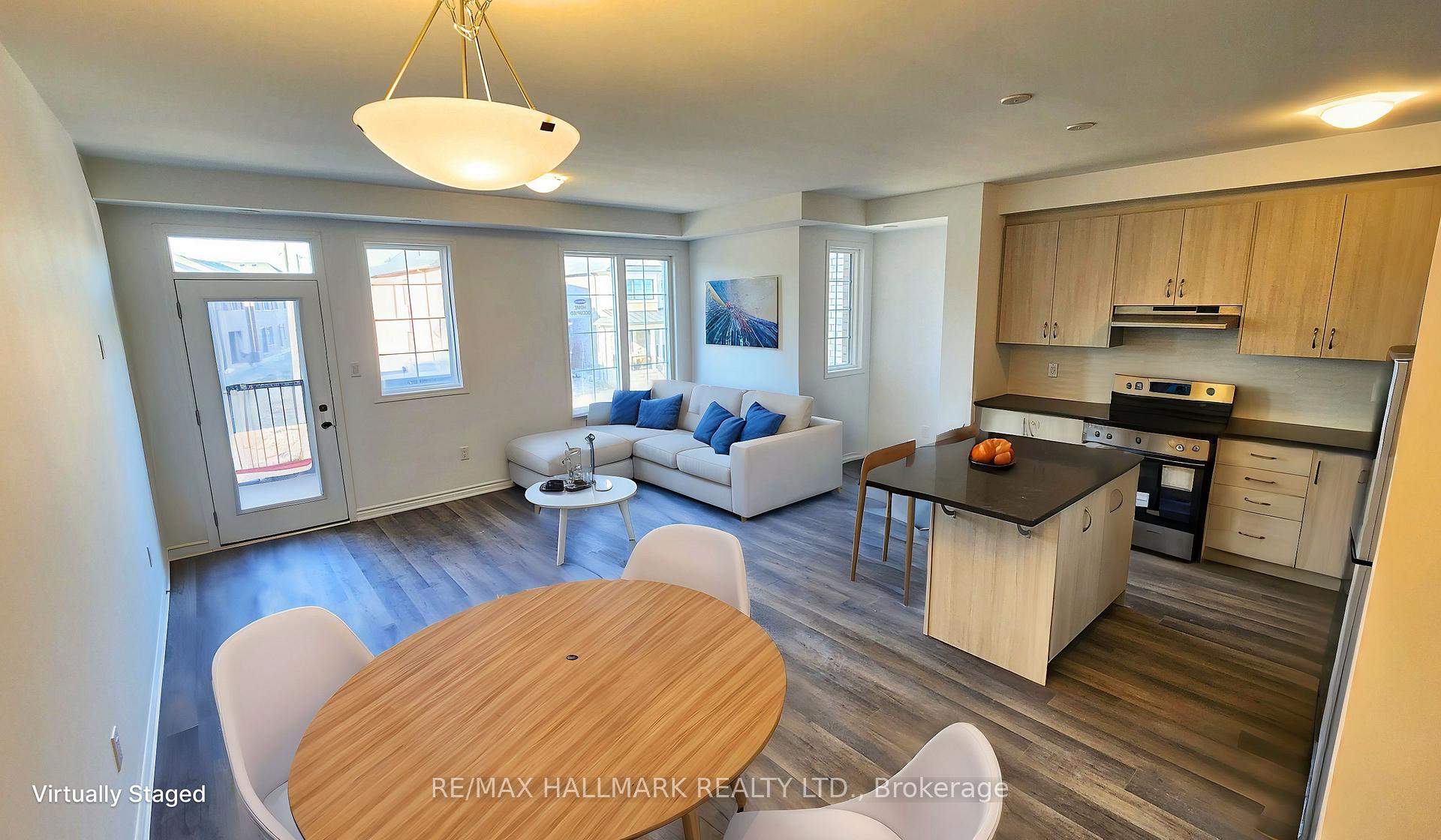 Photo 3 of 32 Ennerdale Street, Barrie, Rural Barrie Southwest — HOMEH