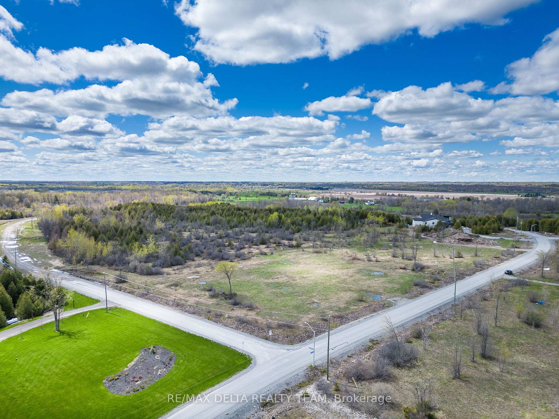 Photo 8 of 7910 Iveson Drive, Ottawa, Osgoode Twp North of Reg Rd 6 — HOMEH