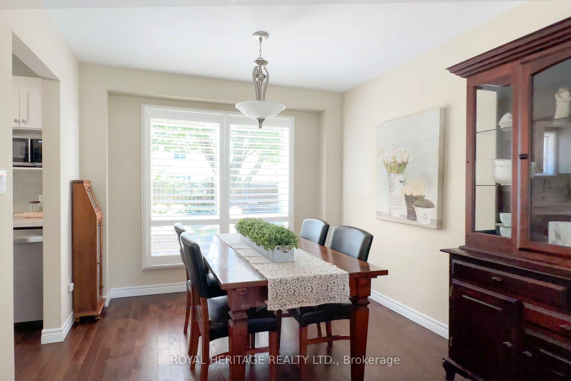 Photo 6 of 8 Arran Court, Clarington, Courtice — HOMEH