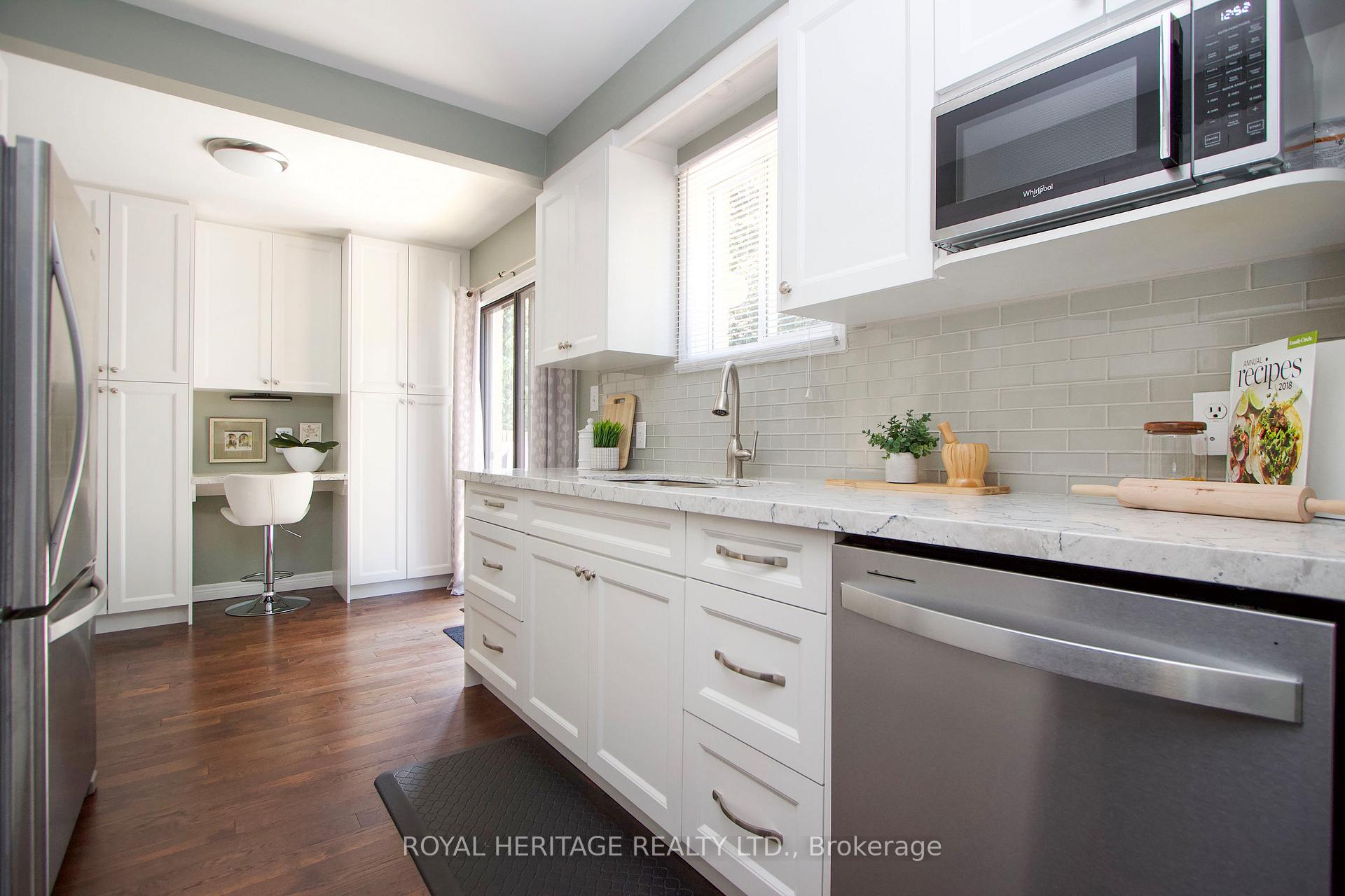 Photo 8 of 8 Arran Court, Clarington, Courtice — HOMEH