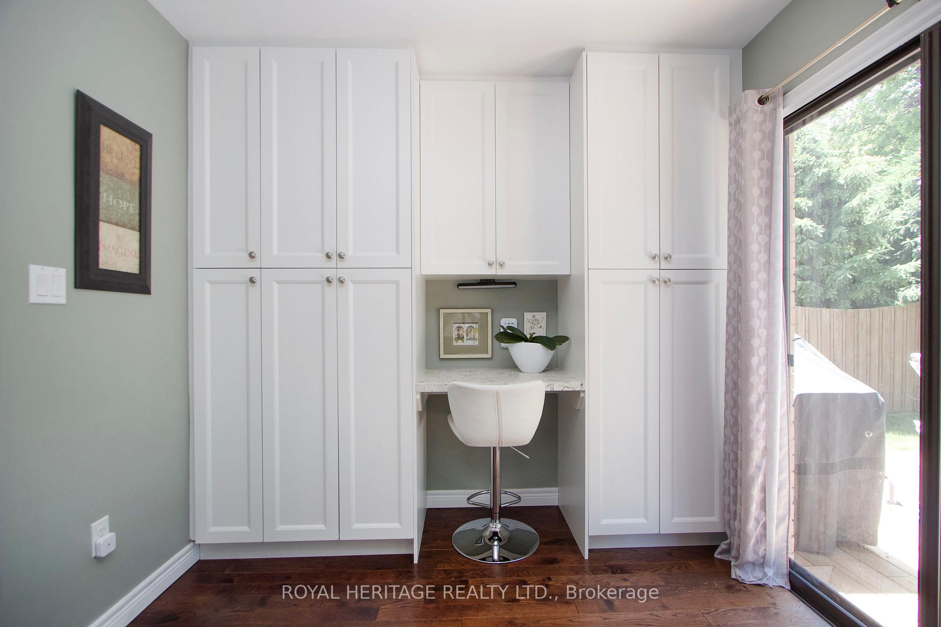 Photo 11 of 8 Arran Court, Clarington, Courtice — HOMEH