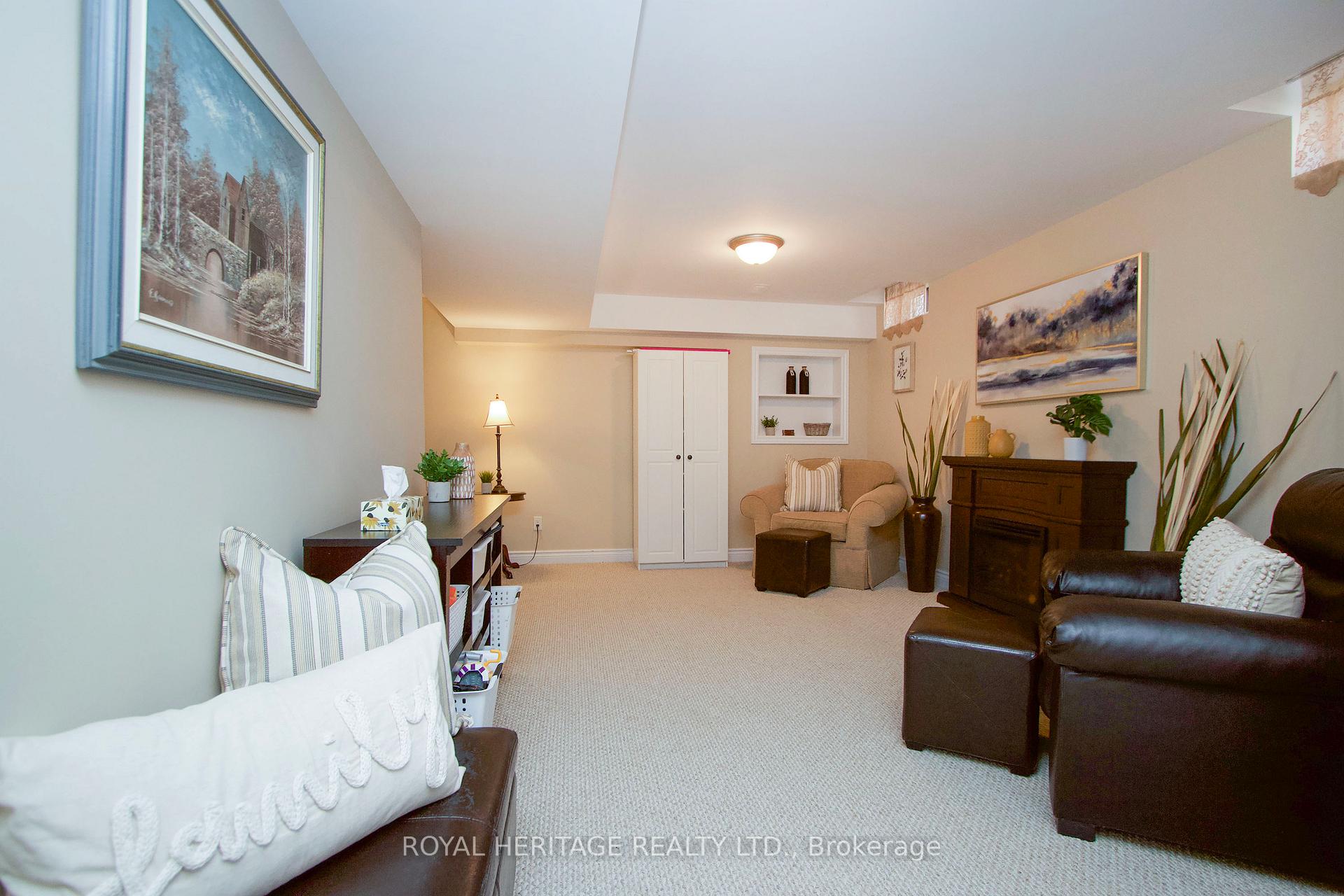 Photo 24 of 8 Arran Court, Clarington, Courtice — HOMEH