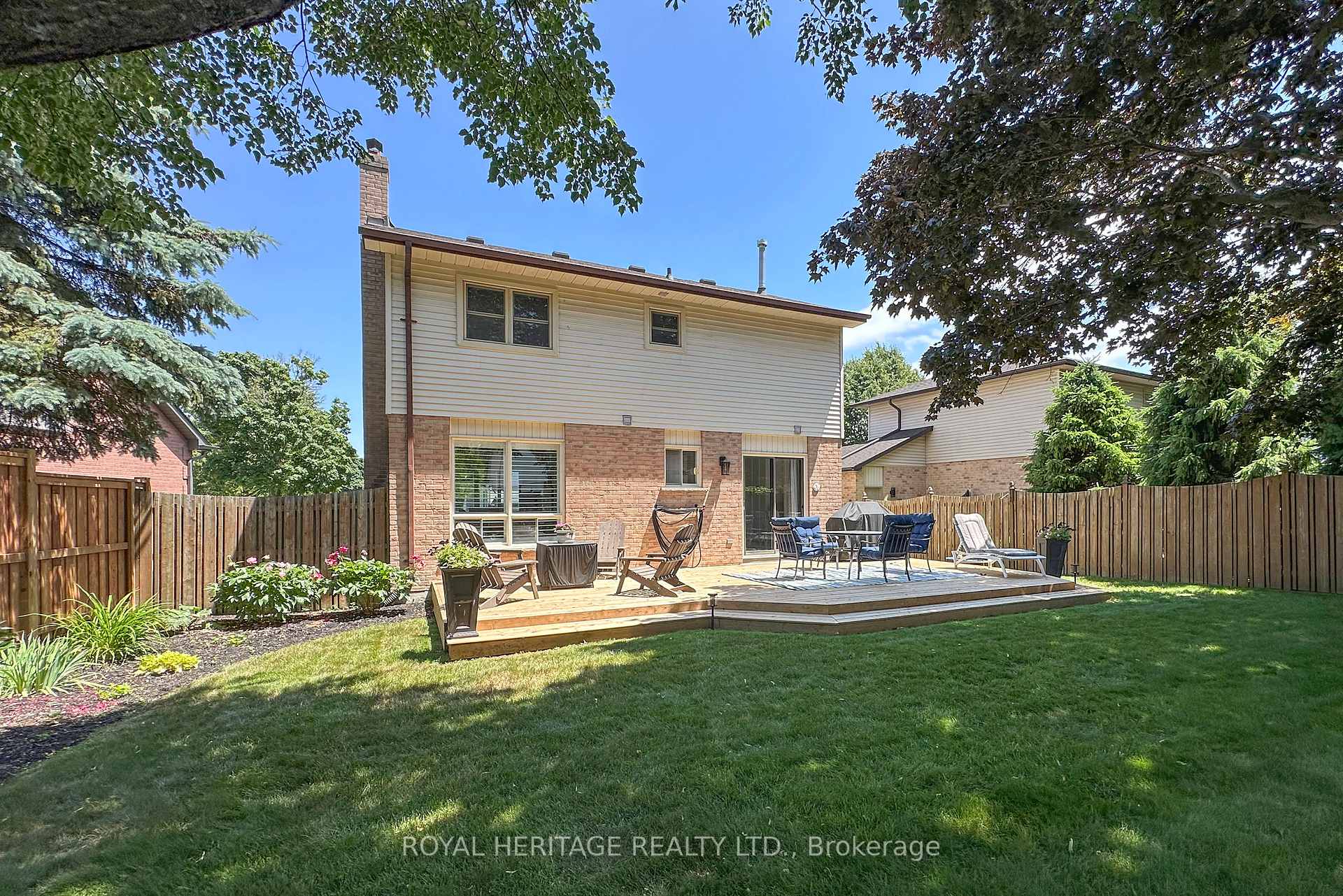 Photo 35 of 8 Arran Court, Clarington, Courtice — HOMEH