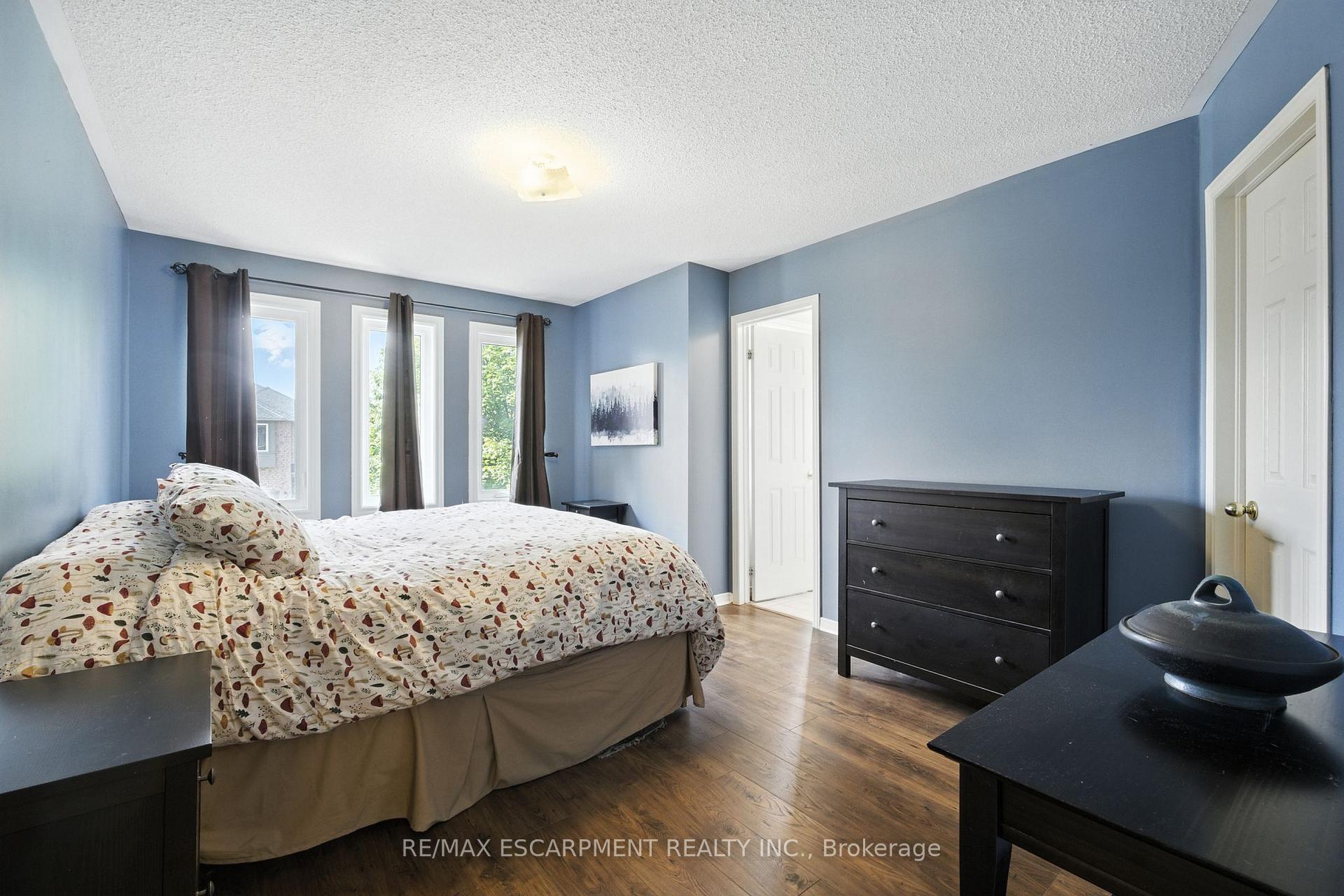 Photo 22 of 4408 Vallence Drive, Burlington, Shoreacres — HOMEH