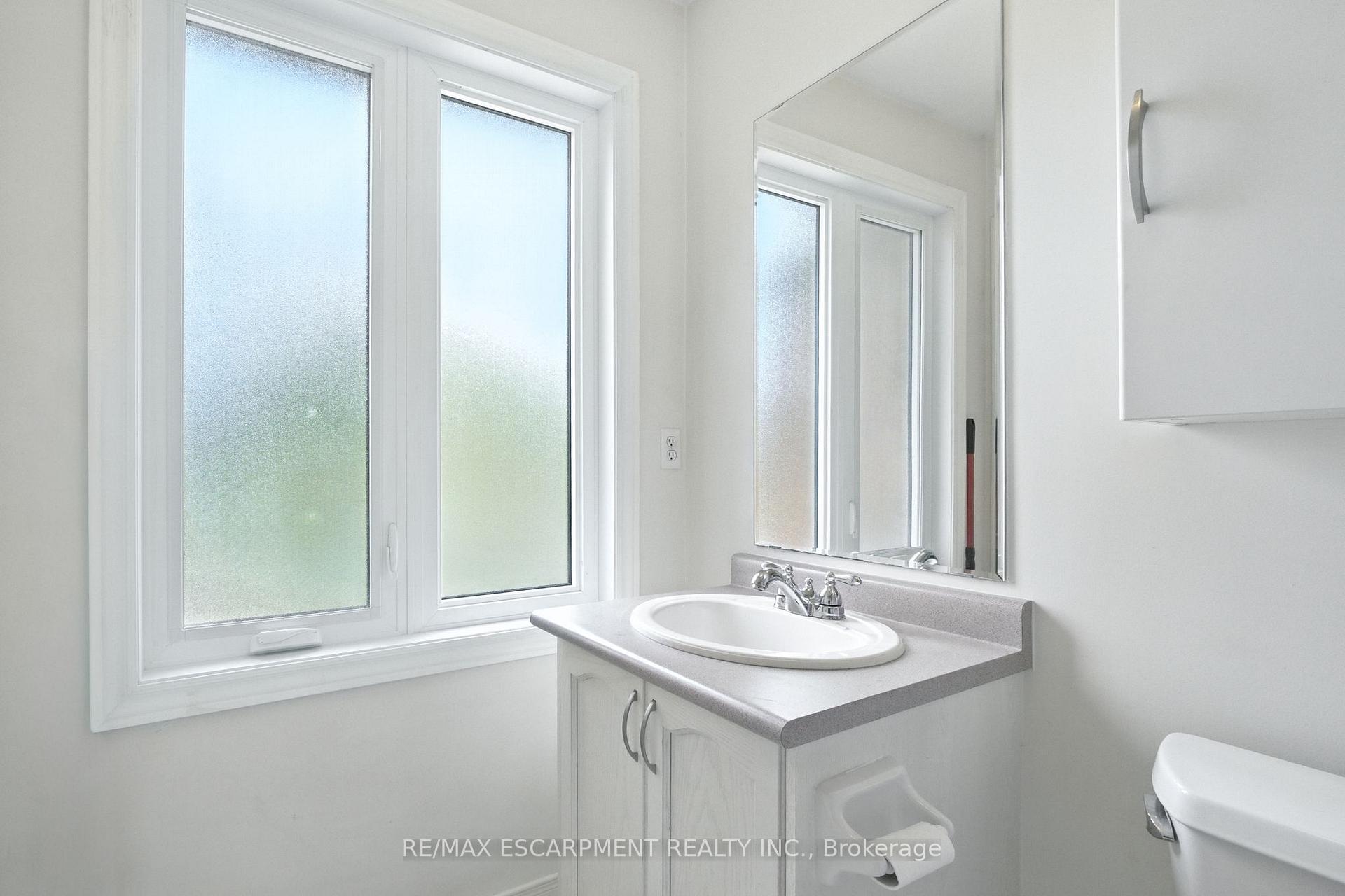 Photo 25 of 4408 Vallence Drive, Burlington, Shoreacres — HOMEH