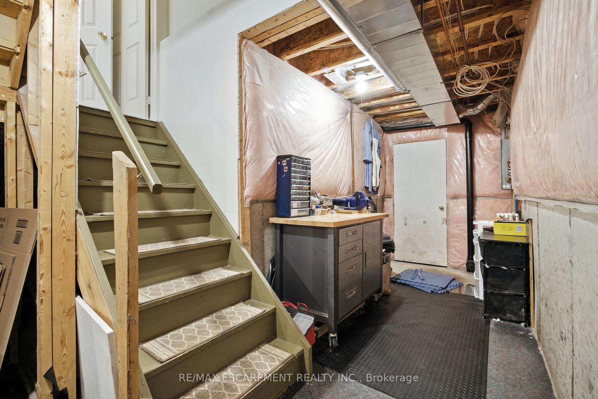 Photo 32 of 4408 Vallence Drive, Burlington, Shoreacres — HOMEH
