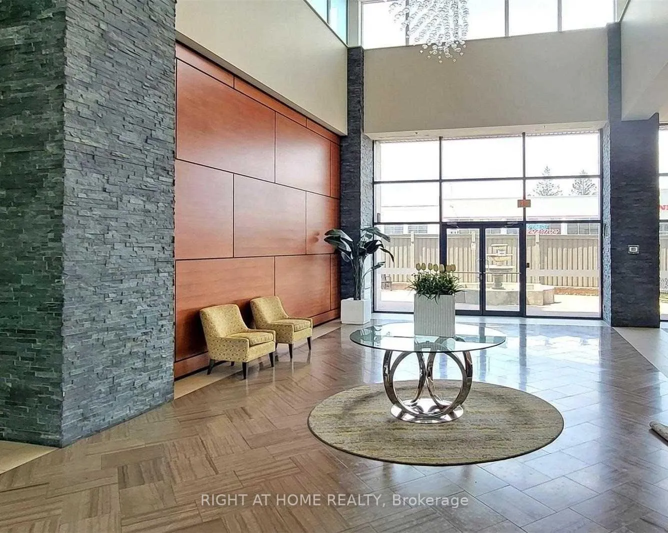 Photo 4 of Unit 1011, 24 Woodstream Boulevard, Vaughan, Vaughan Grove — HOMEH