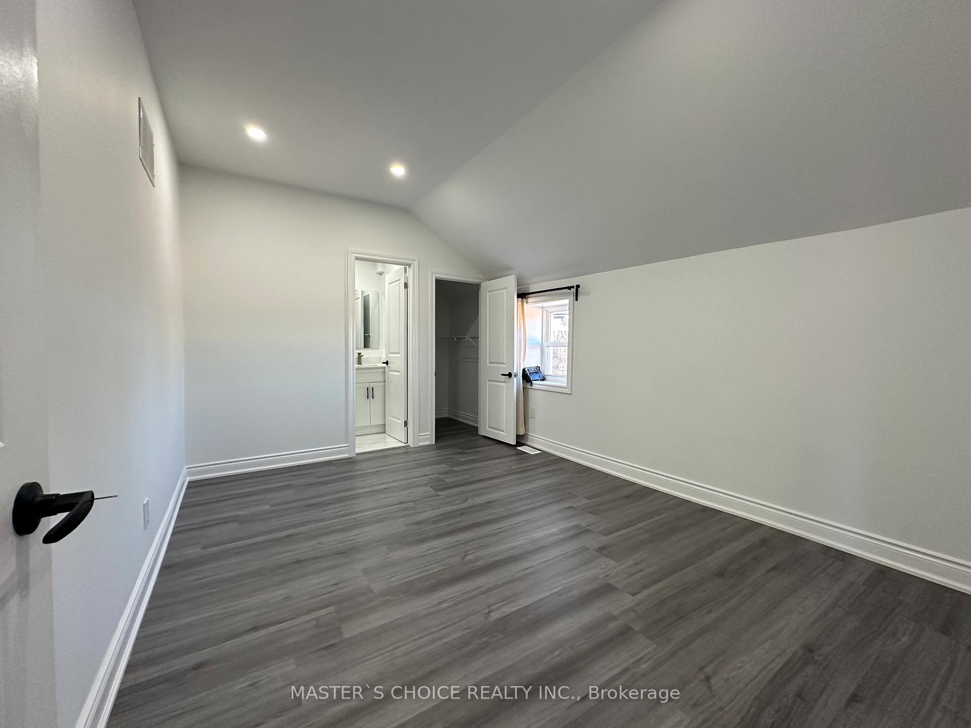 Photo 11 of Unit 2, 2848 Ravenshoe Road, Georgina, Belhaven — HOMEH