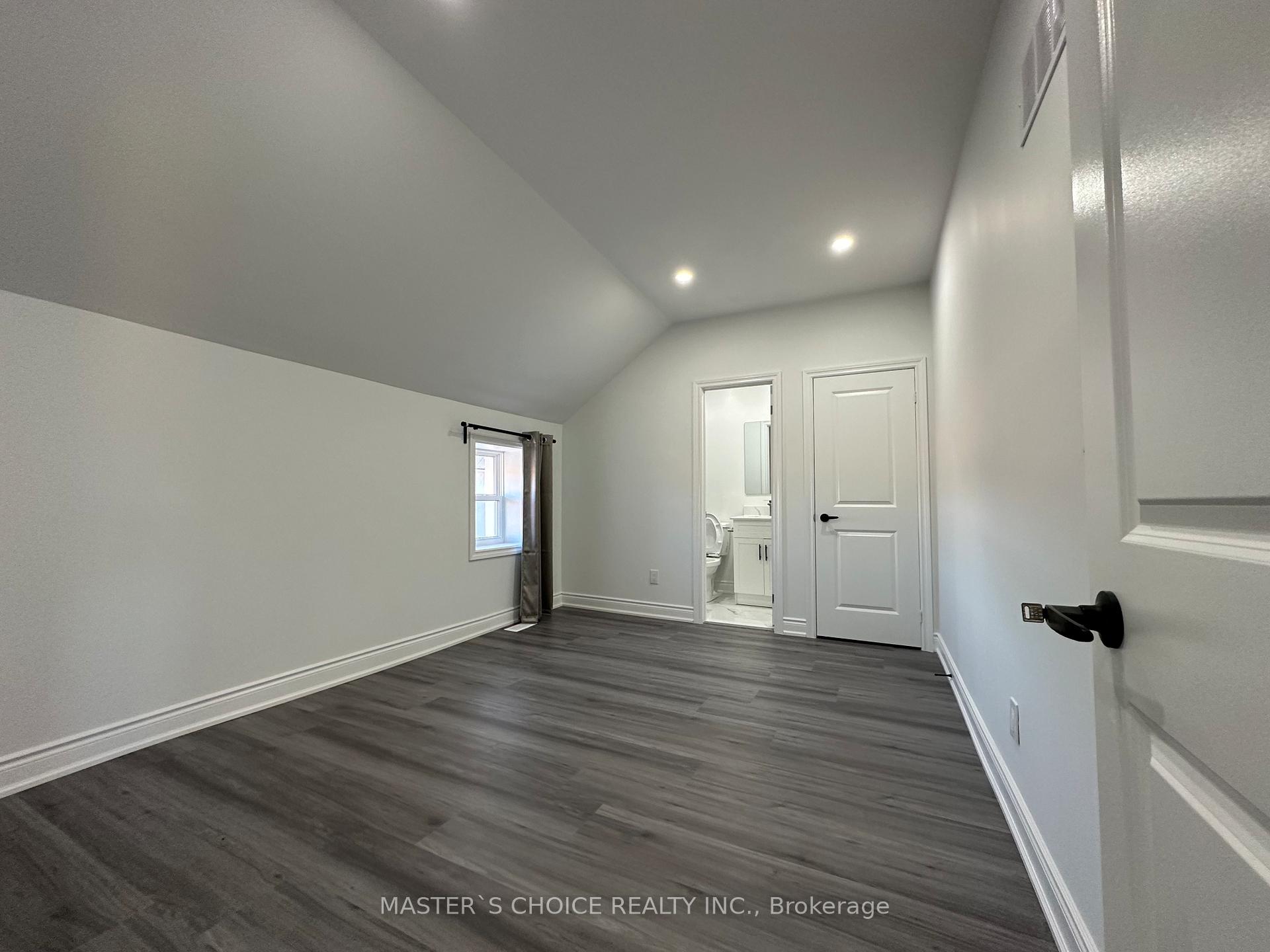 Photo 12 of Unit 2, 2848 Ravenshoe Road, Georgina, Belhaven — HOMEH