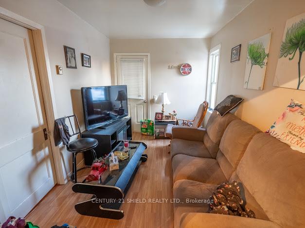 Photo 19 of 337 6th Street W, Cornwall — HOMEH