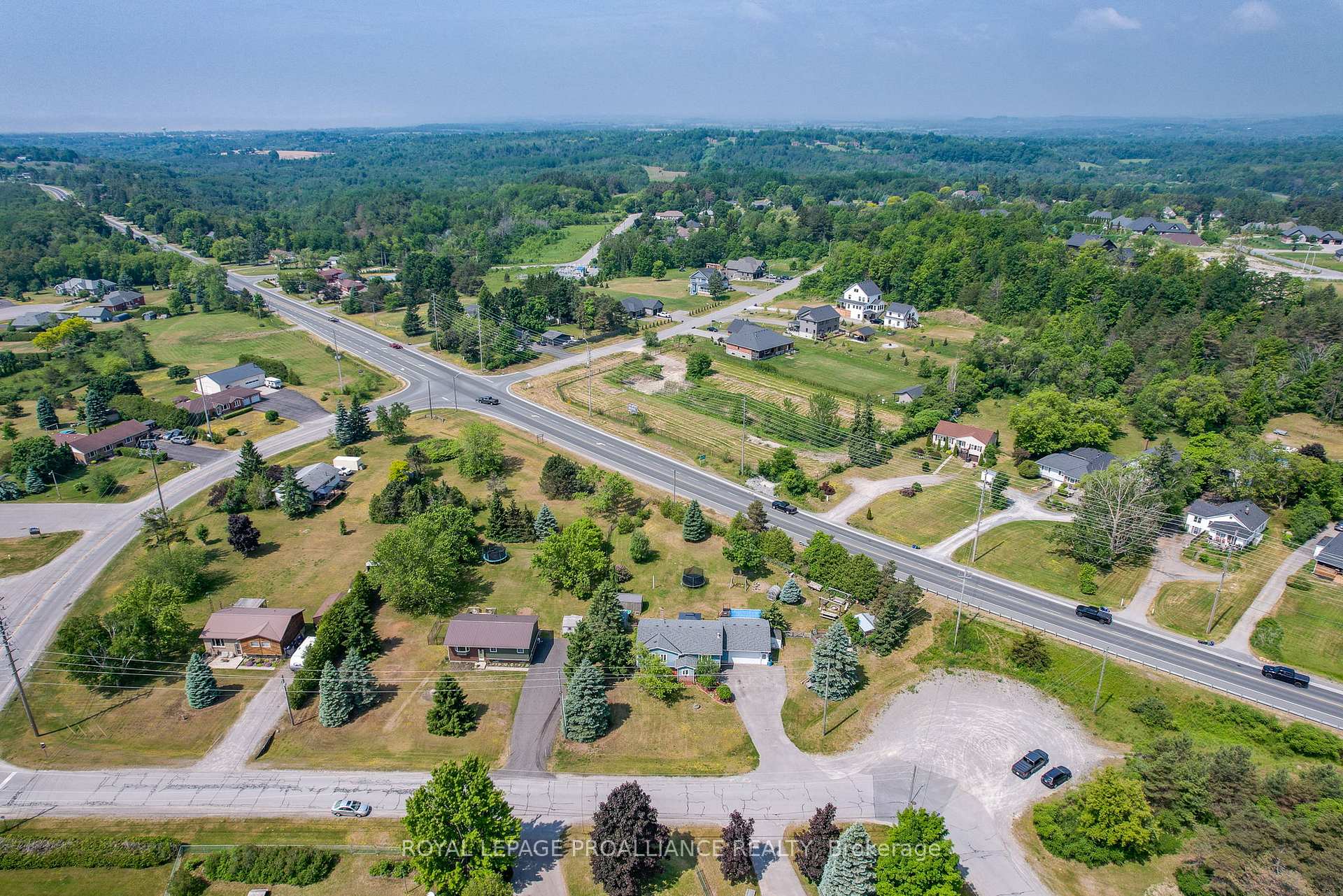 Photo 4 of 8 Oriole Crescent, Hamilton Township, Baltimore — HOMEH