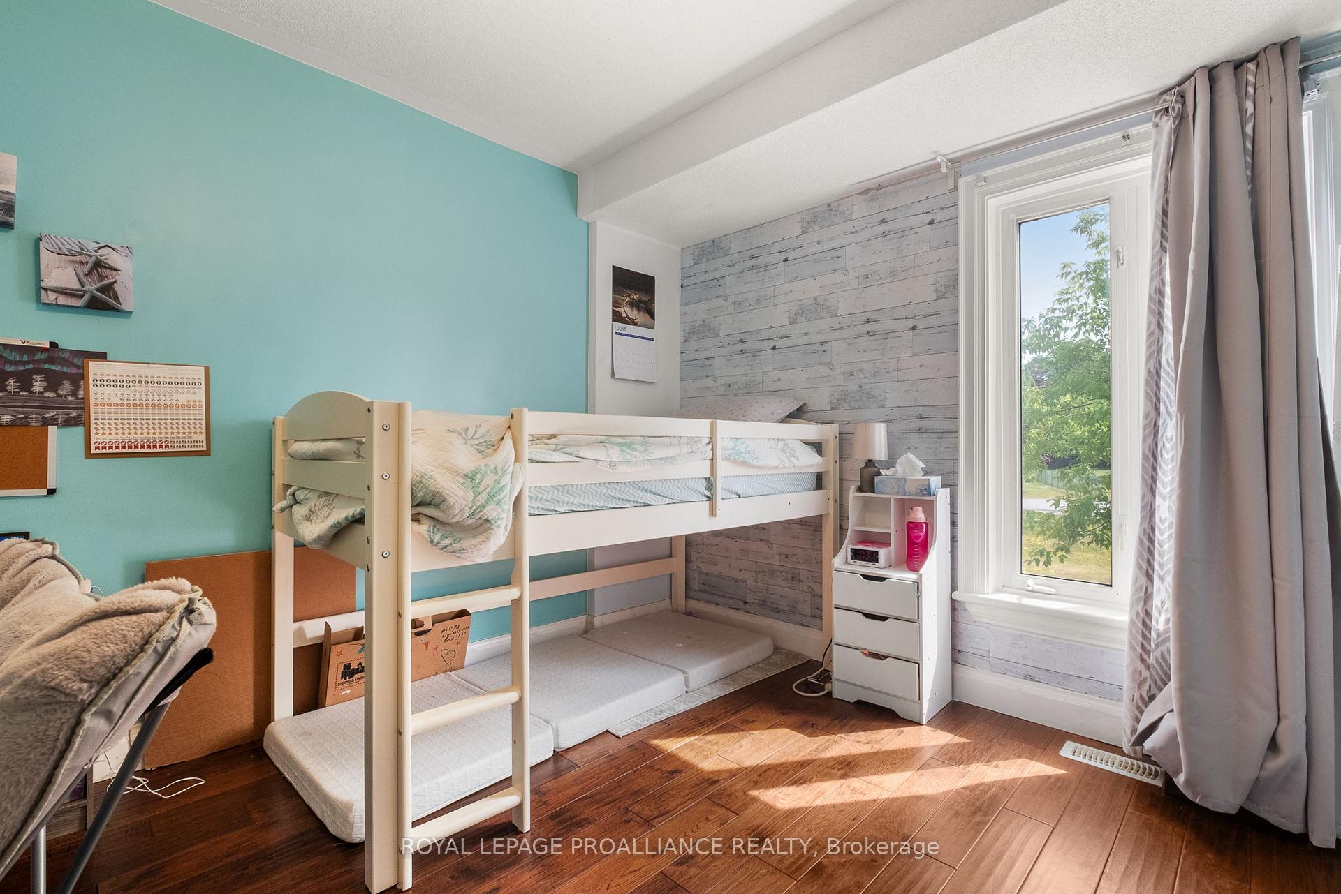 Photo 27 of 8 Oriole Crescent, Hamilton Township, Baltimore — HOMEH