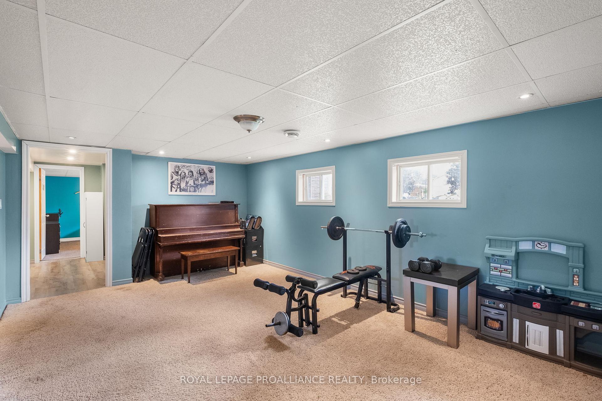 Photo 30 of 8 Oriole Crescent, Hamilton Township, Baltimore — HOMEH