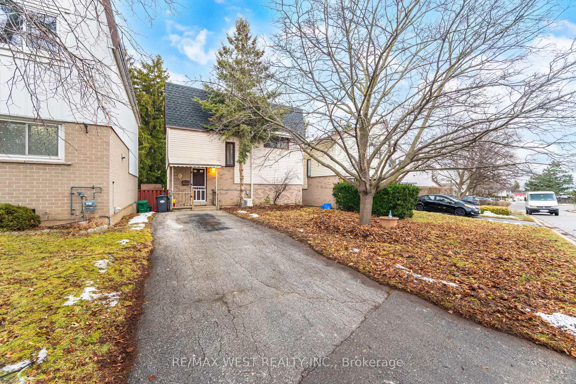 Front of 6 Hillpark Trail