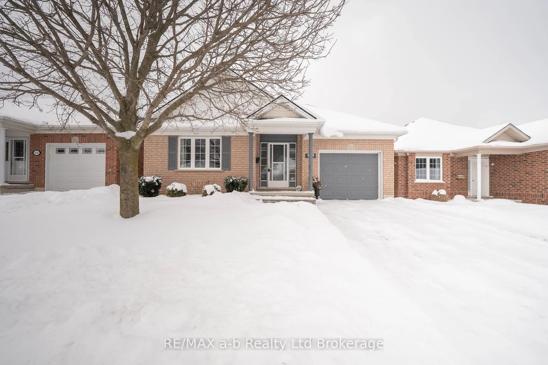 Photo 1 of 218 Baldwin Street, Tillsonburg — HOMEH
