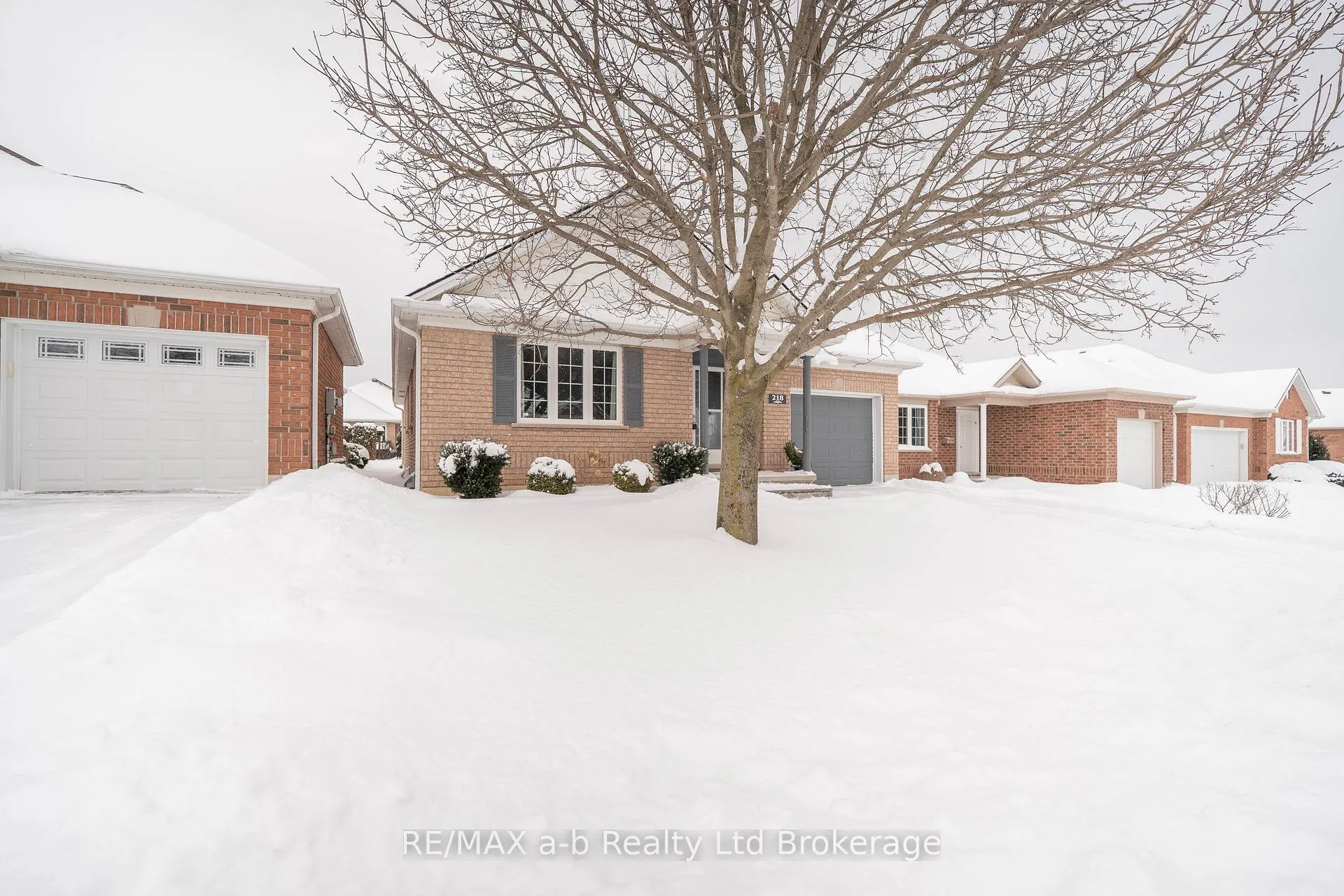 Photo 3 of 218 Baldwin Street, Tillsonburg — HOMEH