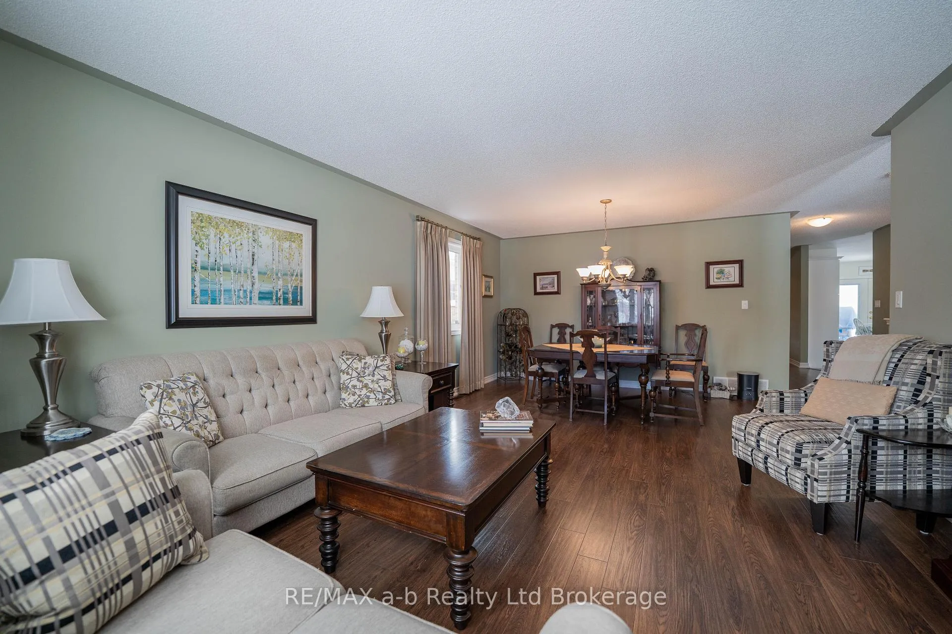 Photo 8 of 218 Baldwin Street, Tillsonburg — HOMEH