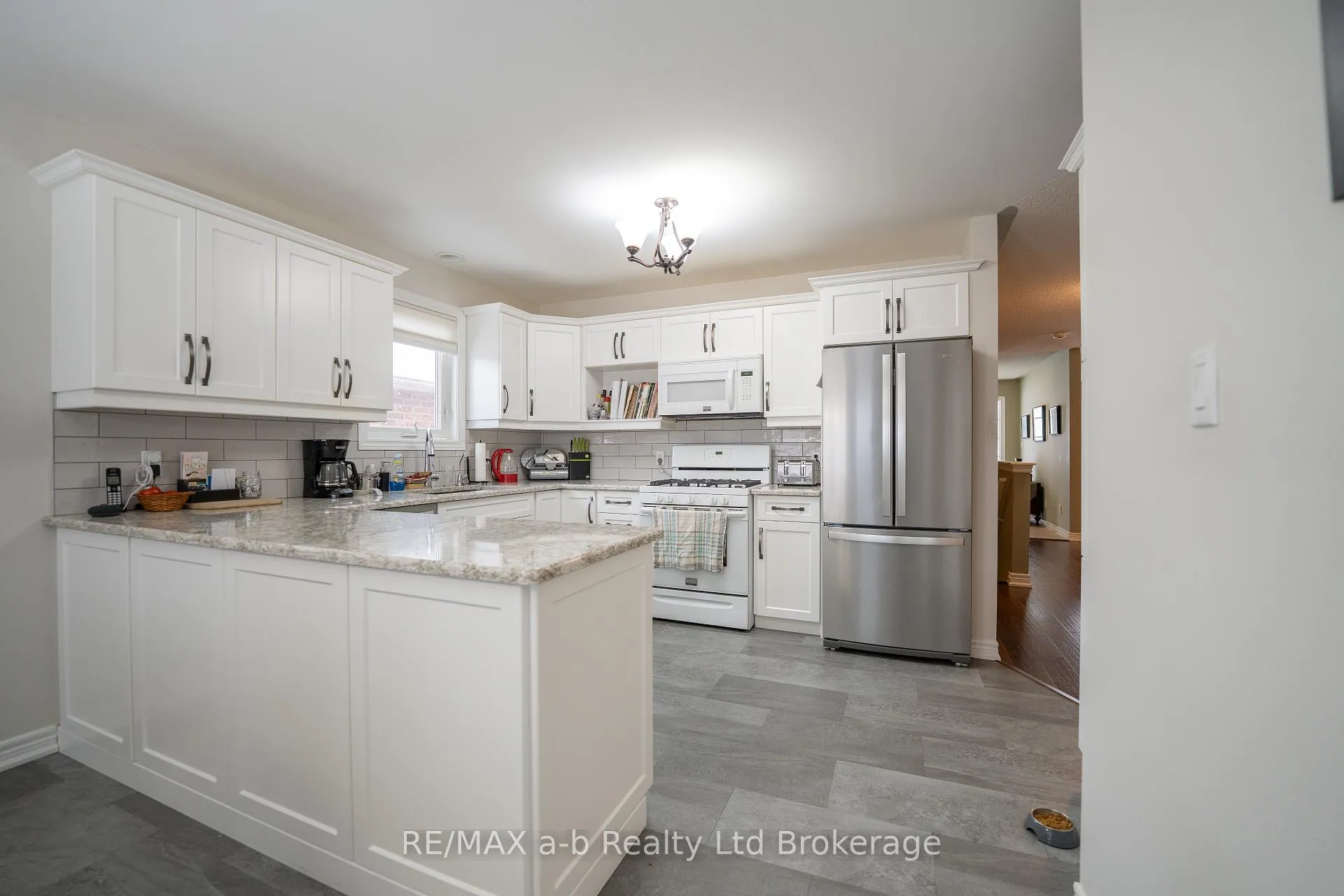 Photo 13 of 218 Baldwin Street, Tillsonburg — HOMEH