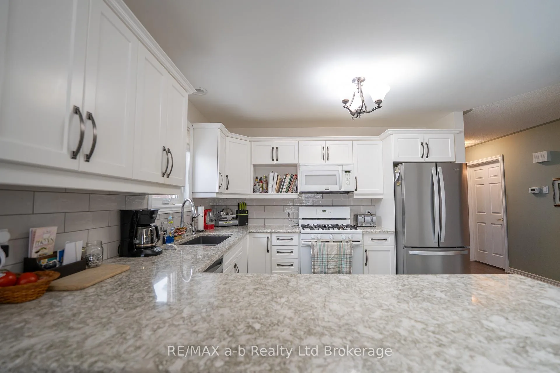 Photo 14 of 218 Baldwin Street, Tillsonburg — HOMEH