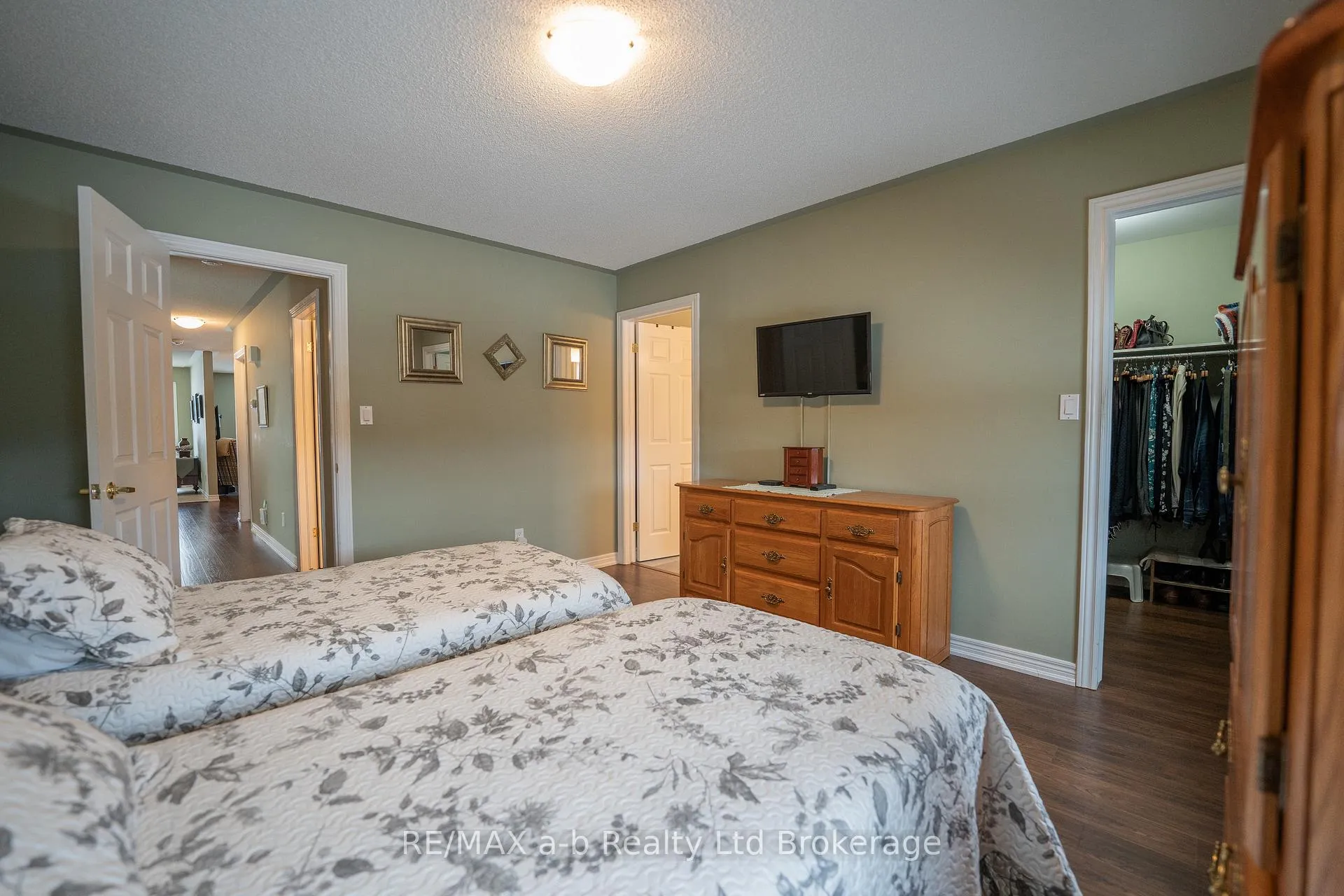 Photo 18 of 218 Baldwin Street, Tillsonburg — HOMEH