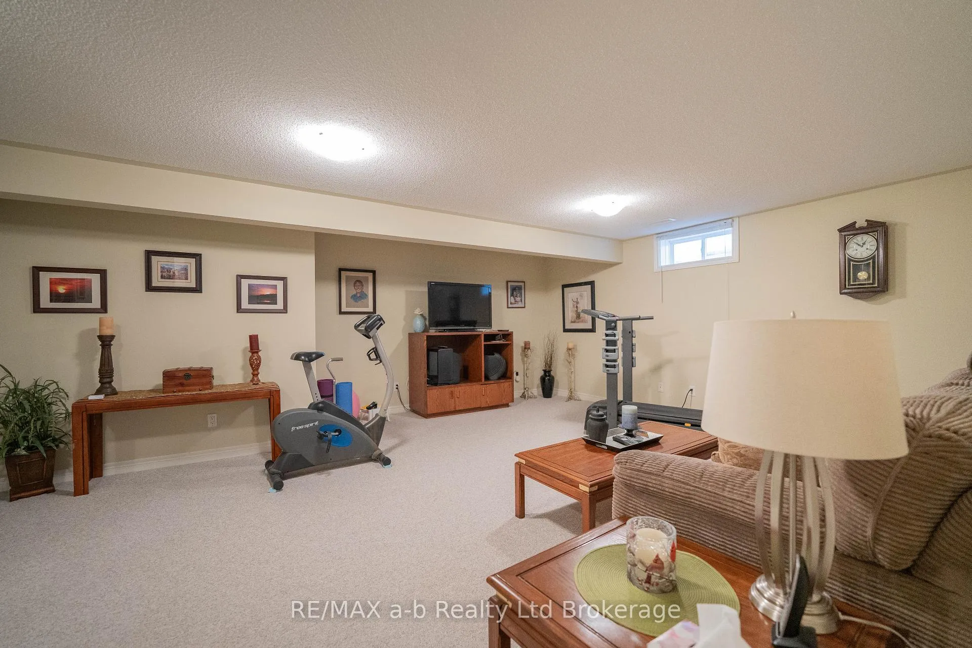 Photo 26 of 218 Baldwin Street, Tillsonburg — HOMEH