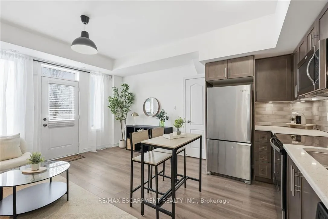 Photo 12 of 154 Watson Parkway N, Guelph, Grange Road — HOMEH