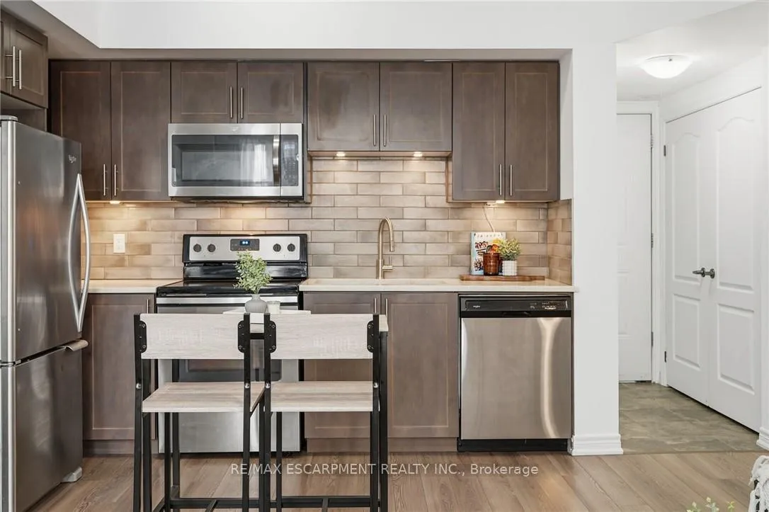 Photo 19 of 154 Watson Parkway N, Guelph, Grange Road — HOMEH