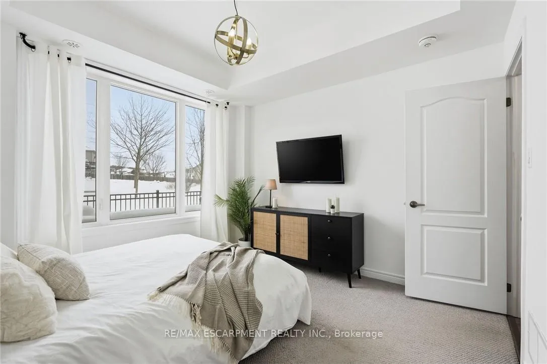 Photo 22 of 154 Watson Parkway N, Guelph, Grange Road — HOMEH