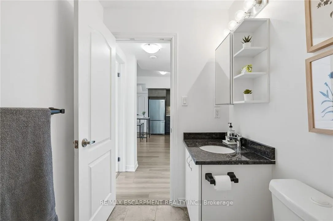 Photo 25 of 154 Watson Parkway N, Guelph, Grange Road — HOMEH