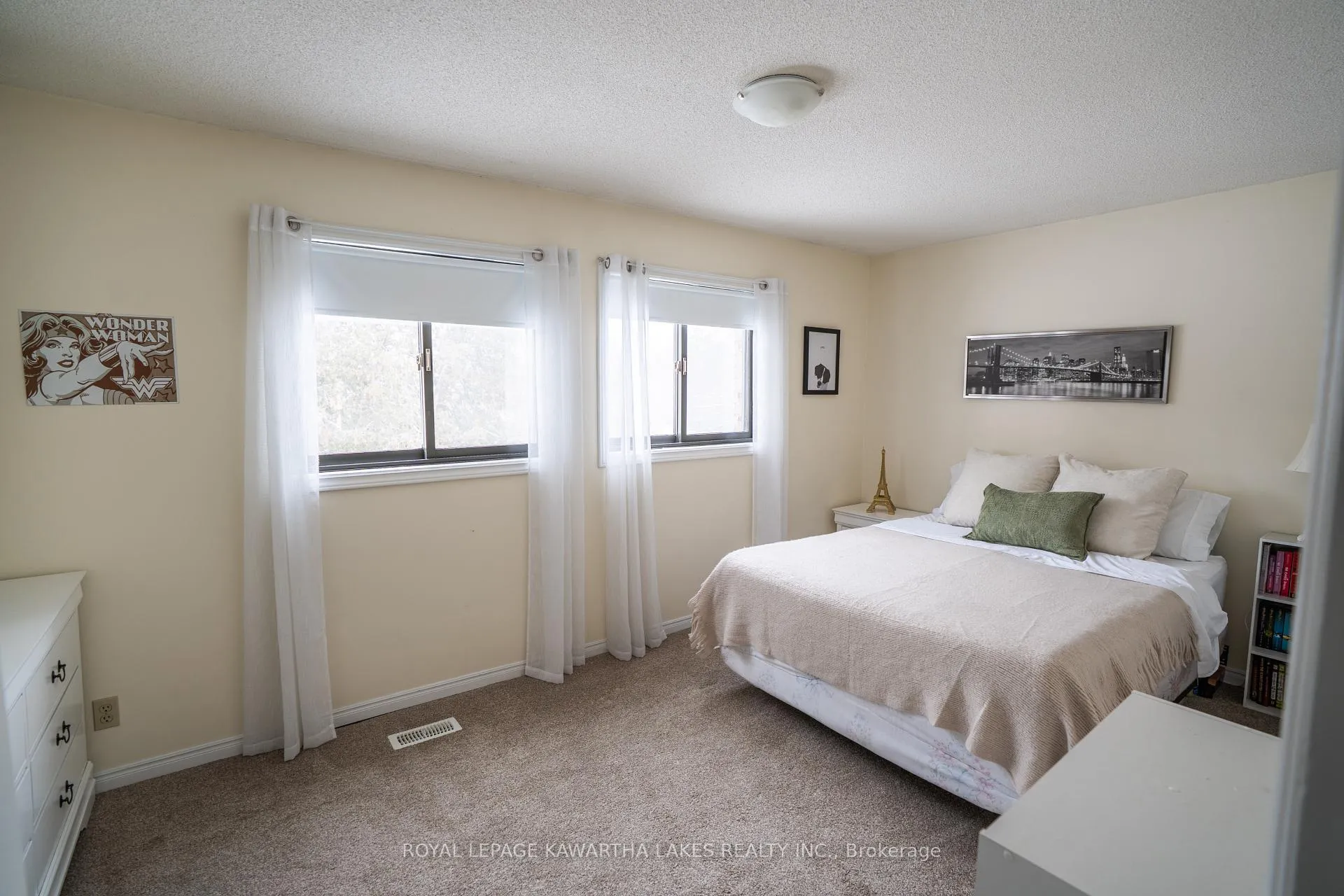 Photo 12 of 59 Victoria Avenue, Brock, Beaverton — HOMEH
