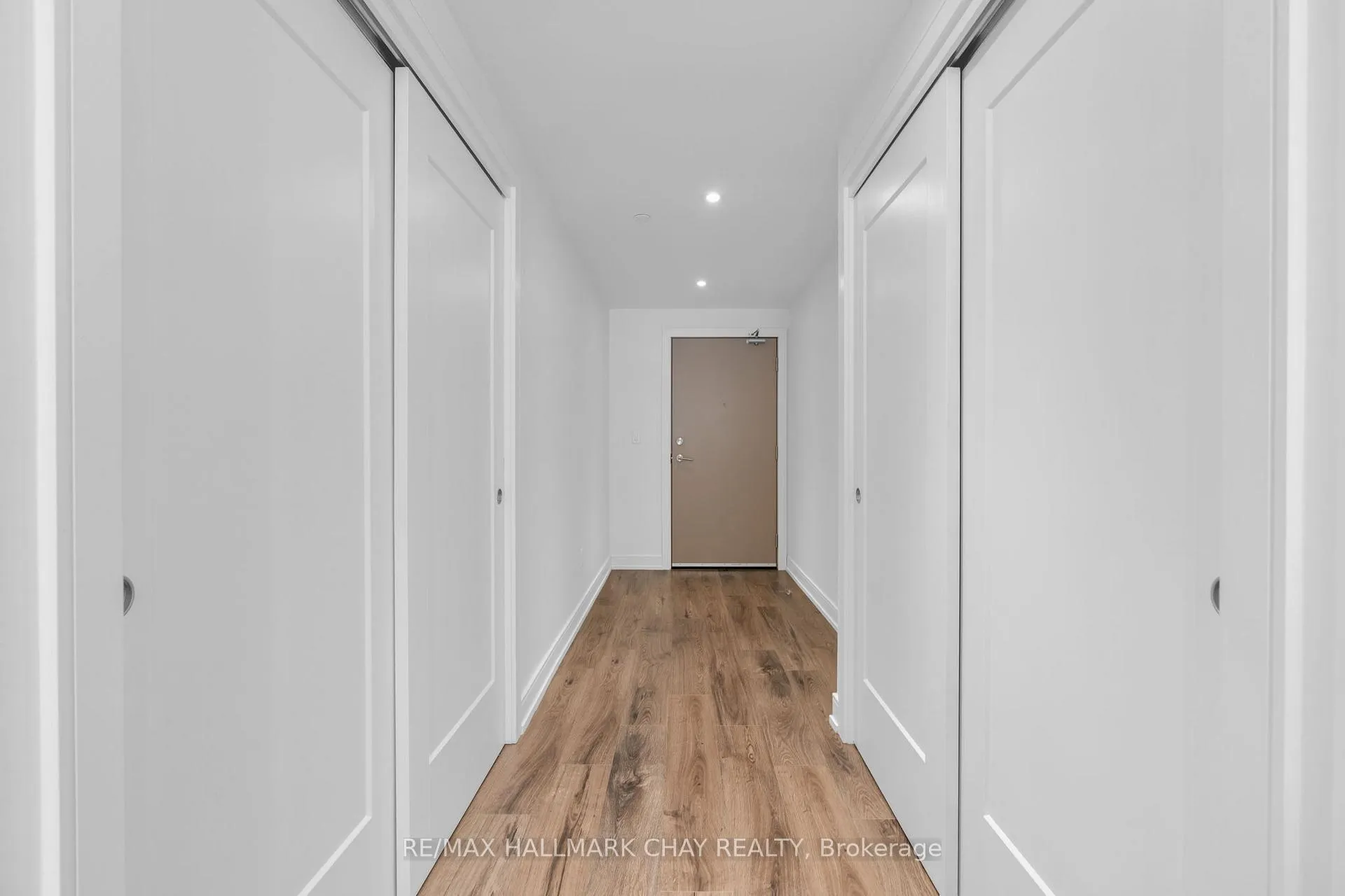Photo 6 of Unit 414, 185 Dunlop Street E, Barrie, Lakeshore — HOMEH