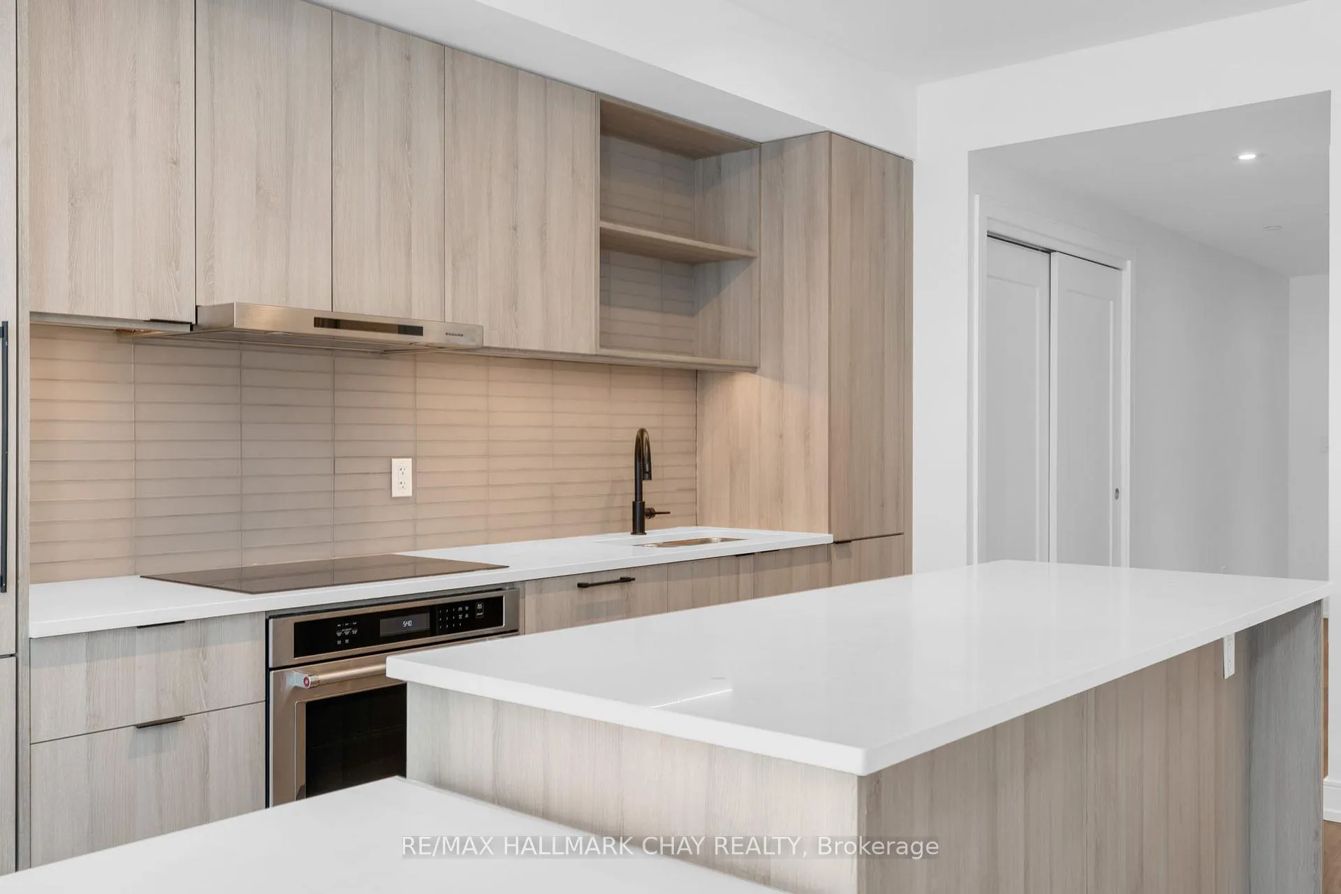 Photo 10 of Unit 414, 185 Dunlop Street E, Barrie, Lakeshore — HOMEH
