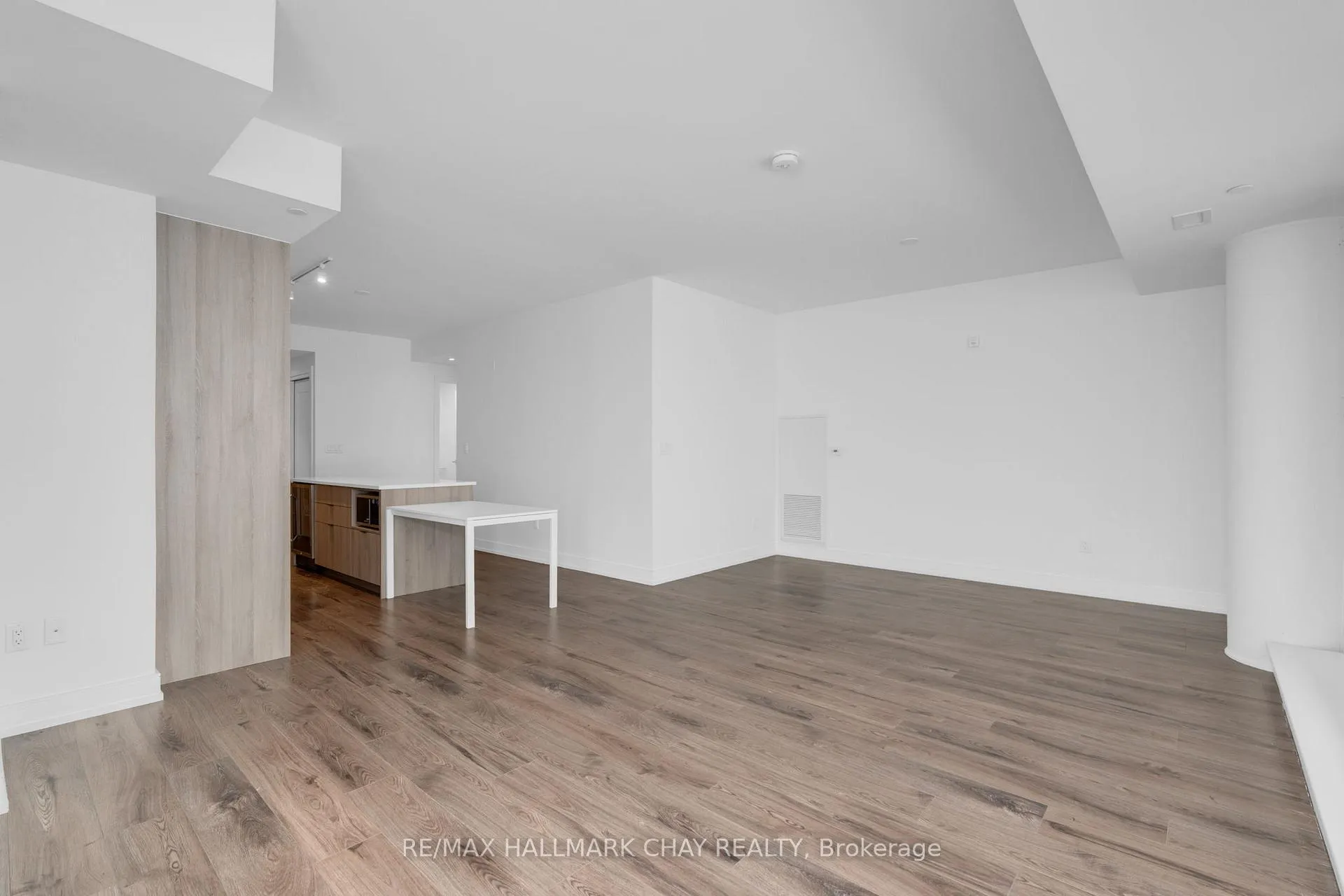Photo 14 of Unit 414, 185 Dunlop Street E, Barrie, Lakeshore — HOMEH