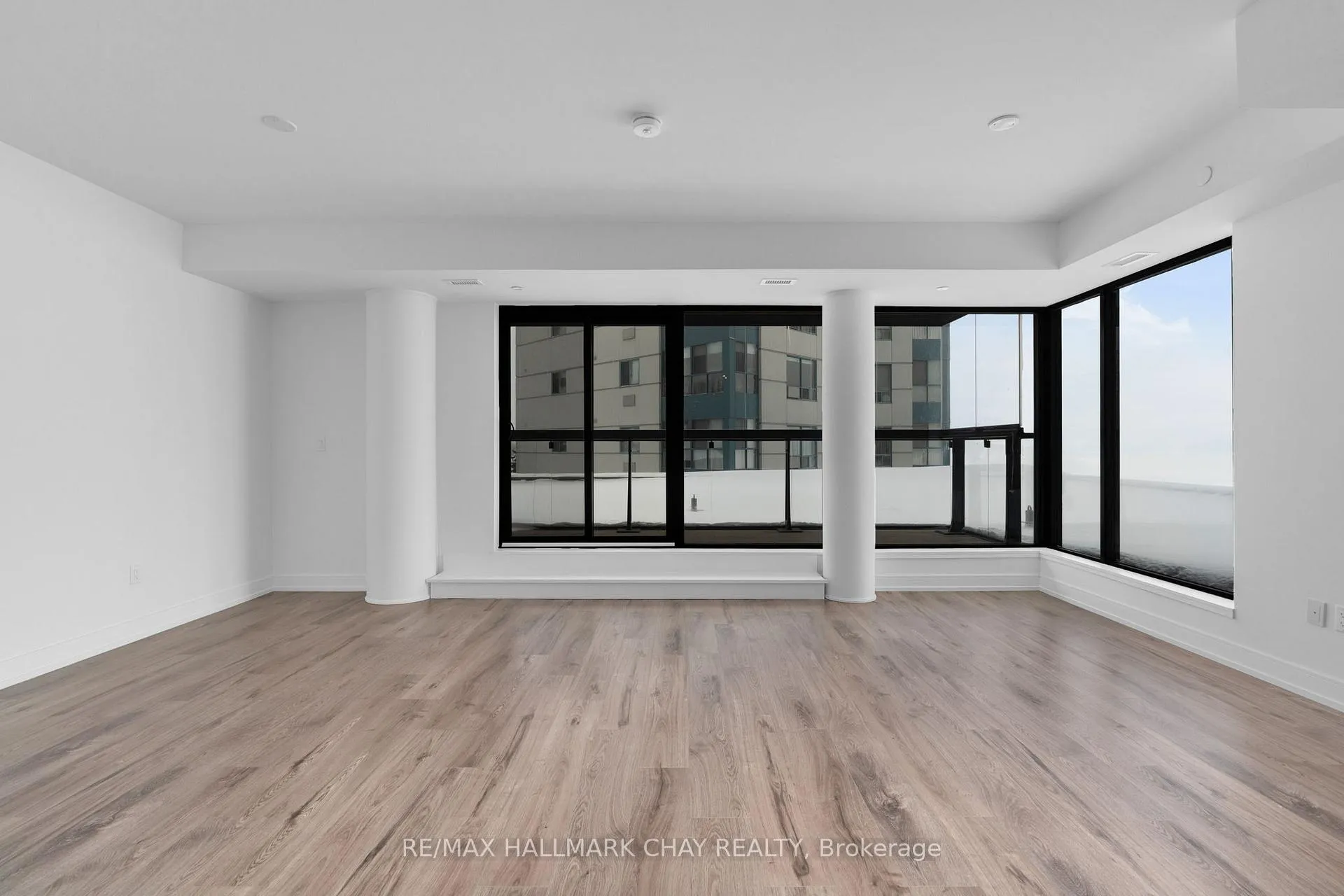 Photo 16 of Unit 414, 185 Dunlop Street E, Barrie, Lakeshore — HOMEH