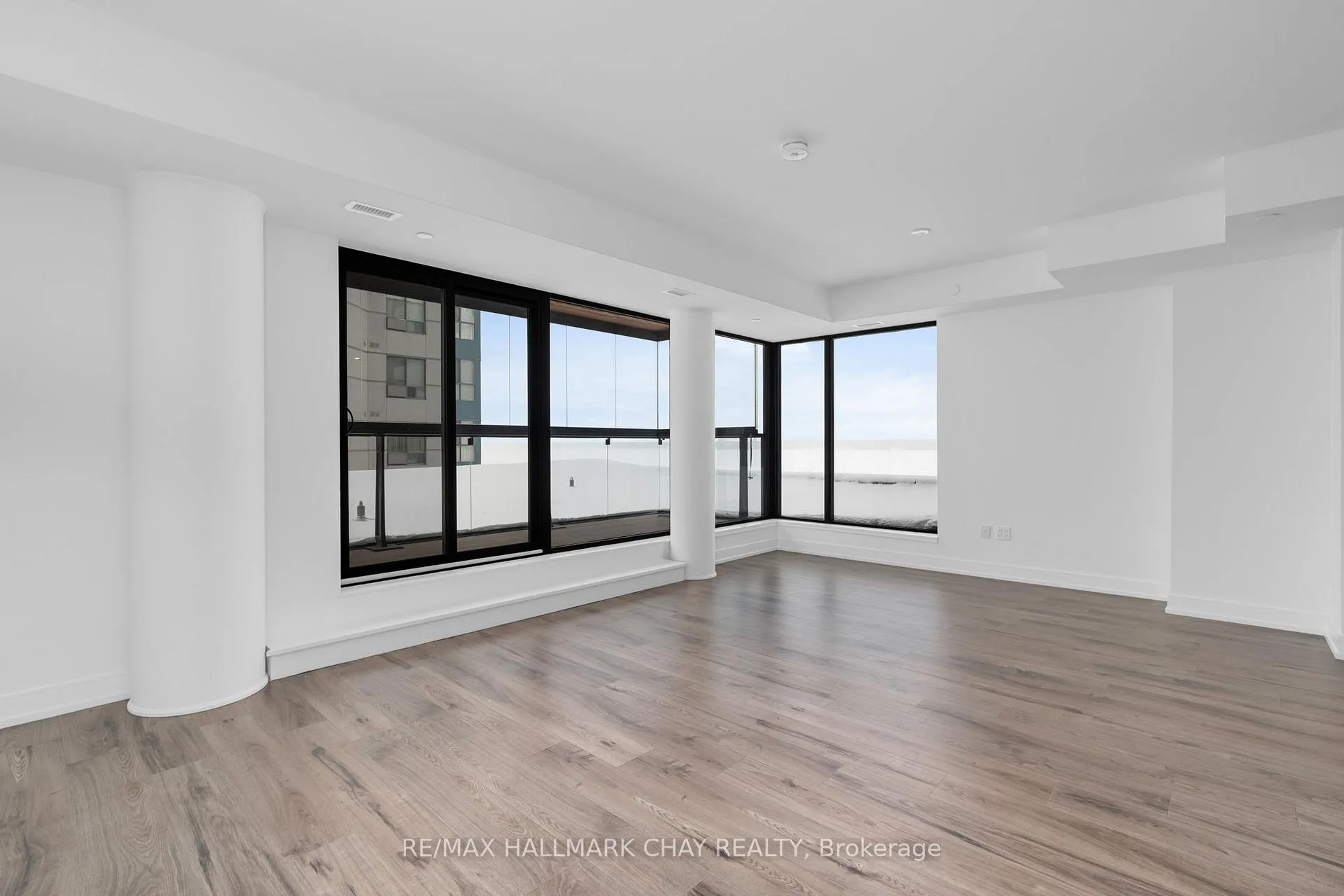 Photo 17 of Unit 414, 185 Dunlop Street E, Barrie, Lakeshore — HOMEH