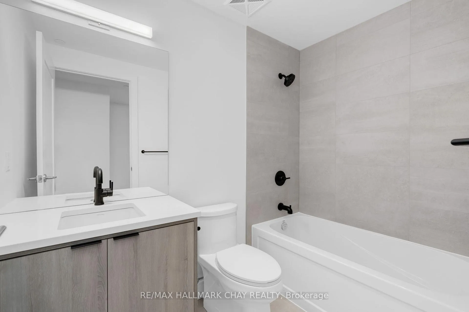 Photo 21 of Unit 414, 185 Dunlop Street E, Barrie, Lakeshore — HOMEH