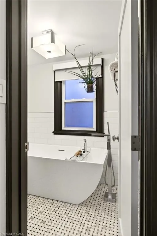 Photo 31 of 17 Gary Avenue, Hamilton, Ainslie Wood — HOMEH