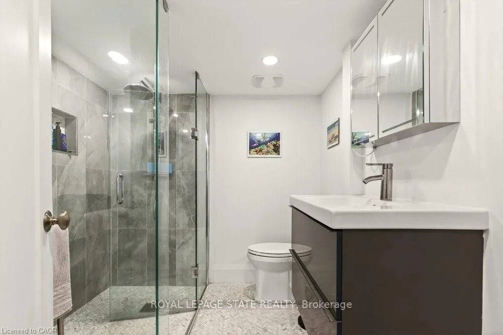 Photo 37 of 17 Gary Avenue, Hamilton, Ainslie Wood — HOMEH
