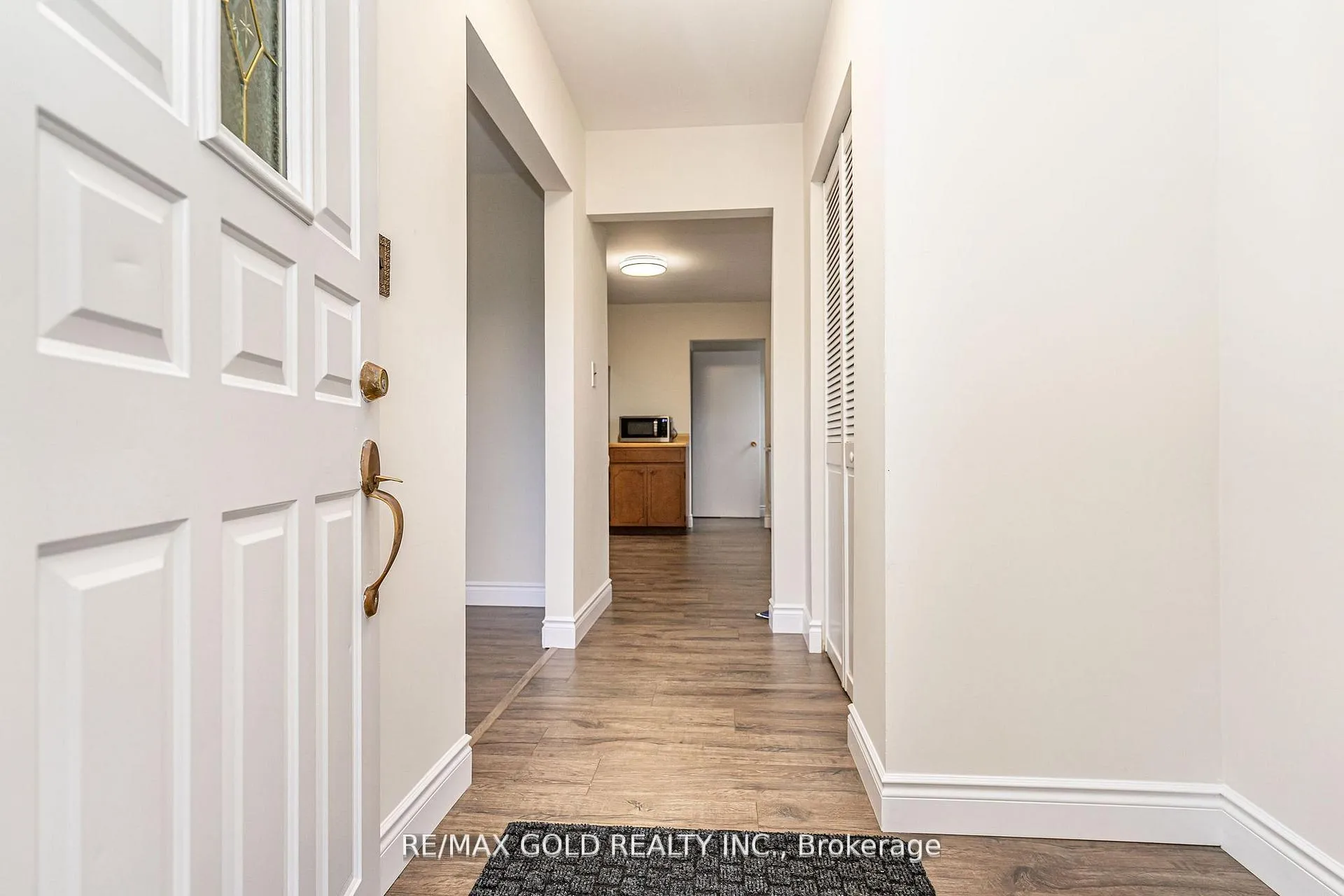 Photo 5 of 35 Duke Road, Brampton, Southgate — HOMEH