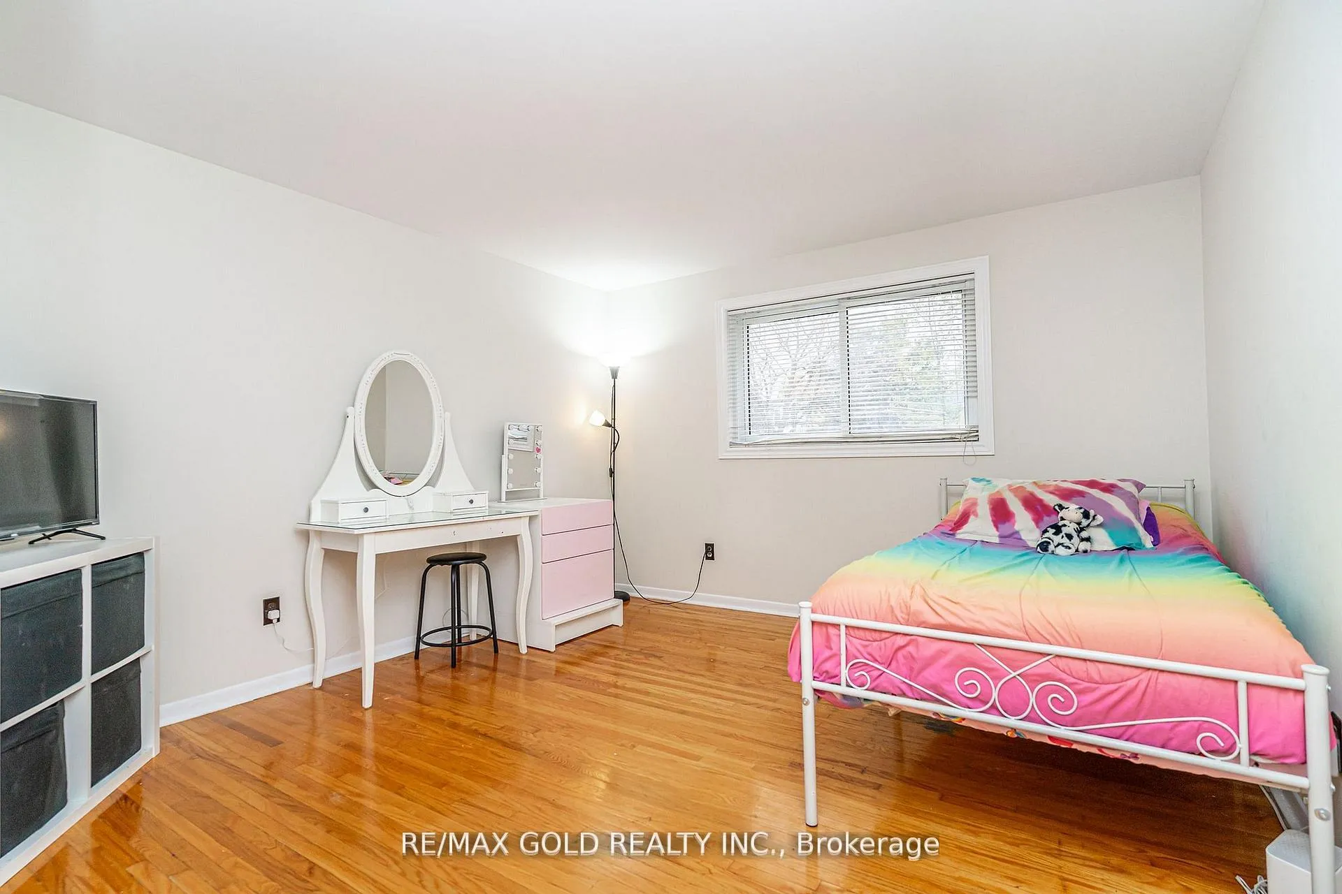 Photo 22 of 35 Duke Road, Brampton, Southgate — HOMEH
