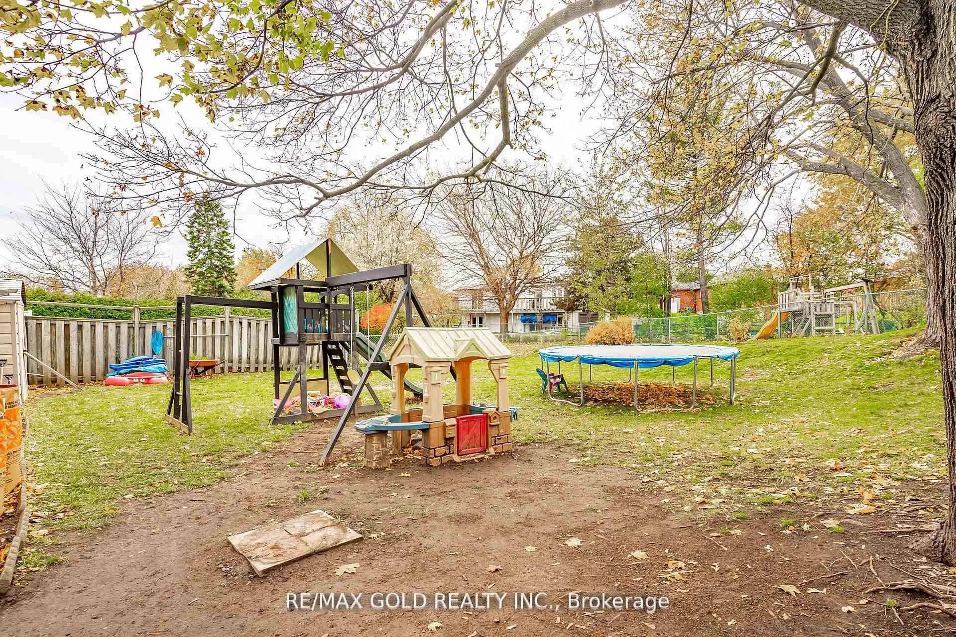 Photo 35 of 35 Duke Road, Brampton, Southgate — HOMEH