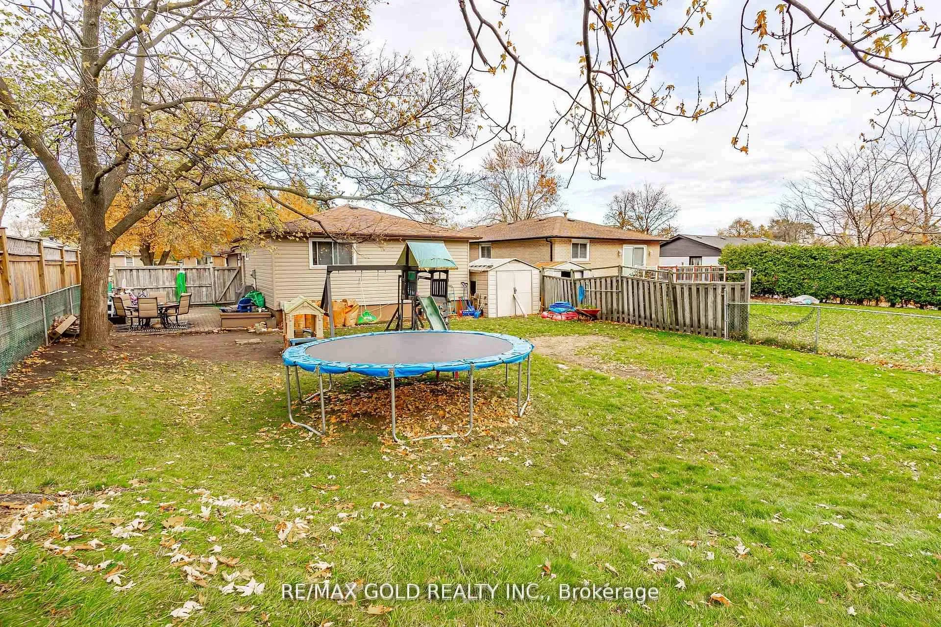 Photo 36 of 35 Duke Road, Brampton, Southgate — HOMEH