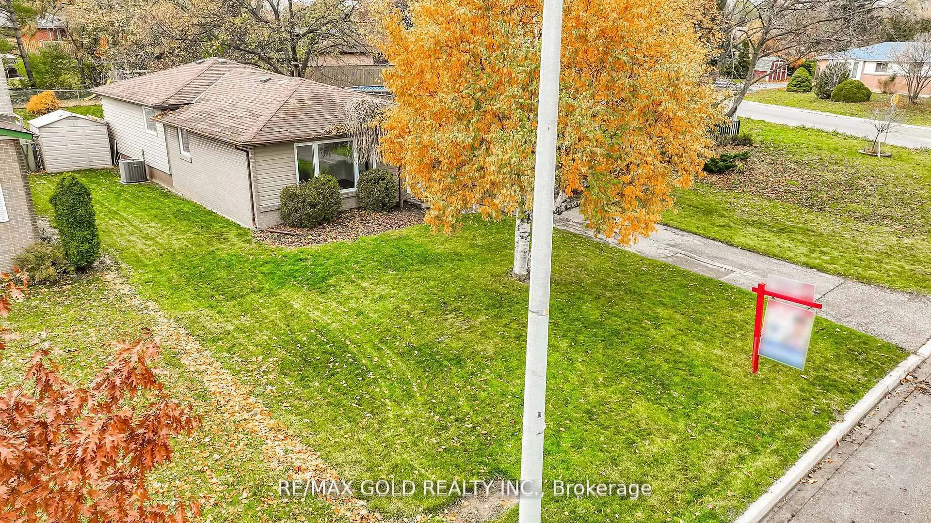 Photo 39 of 35 Duke Road, Brampton, Southgate — HOMEH